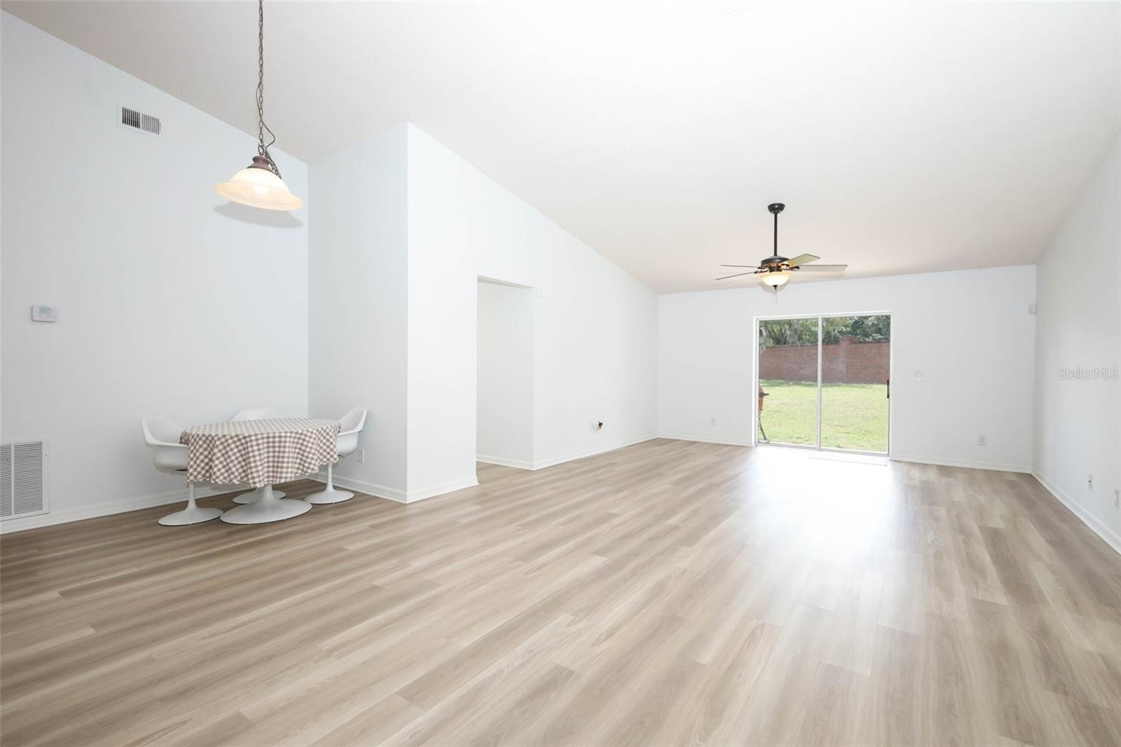 Image 24 of 58 For 1032 Burland Circle