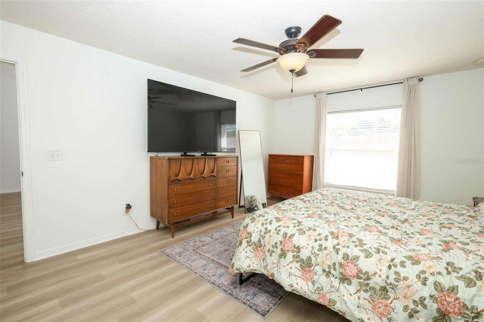 Image 27 of 58 For 1032 Burland Circle