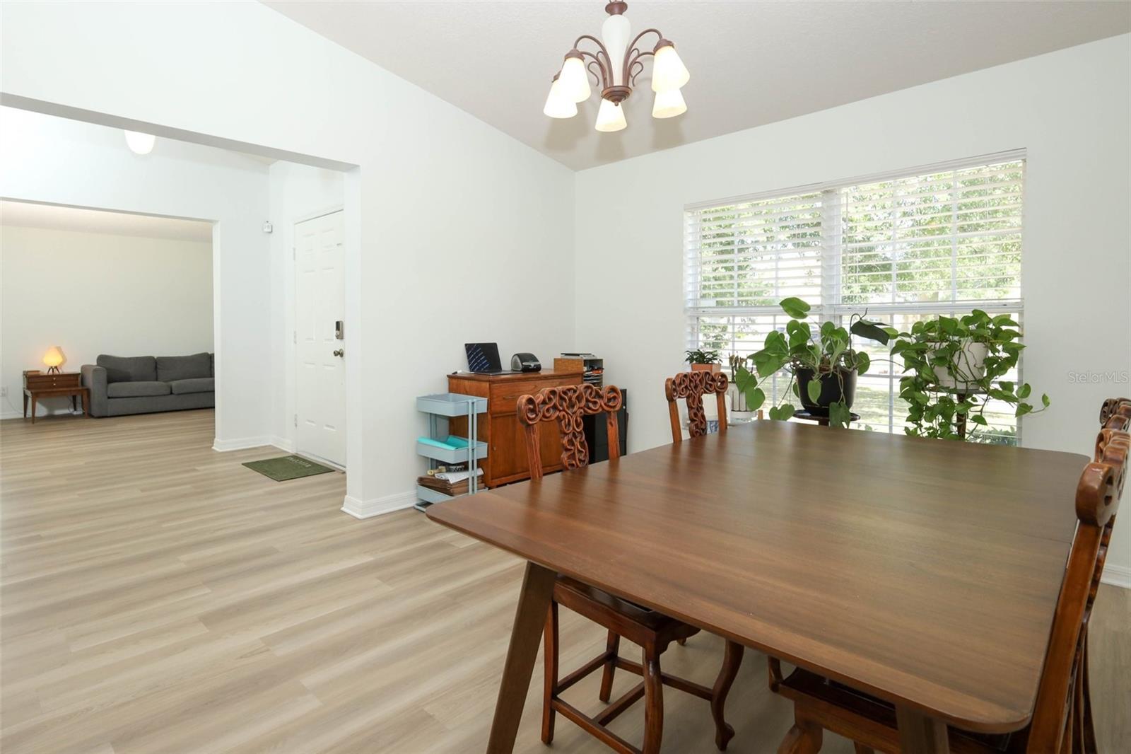 Image 9 of 58 For 1032 Burland Circle