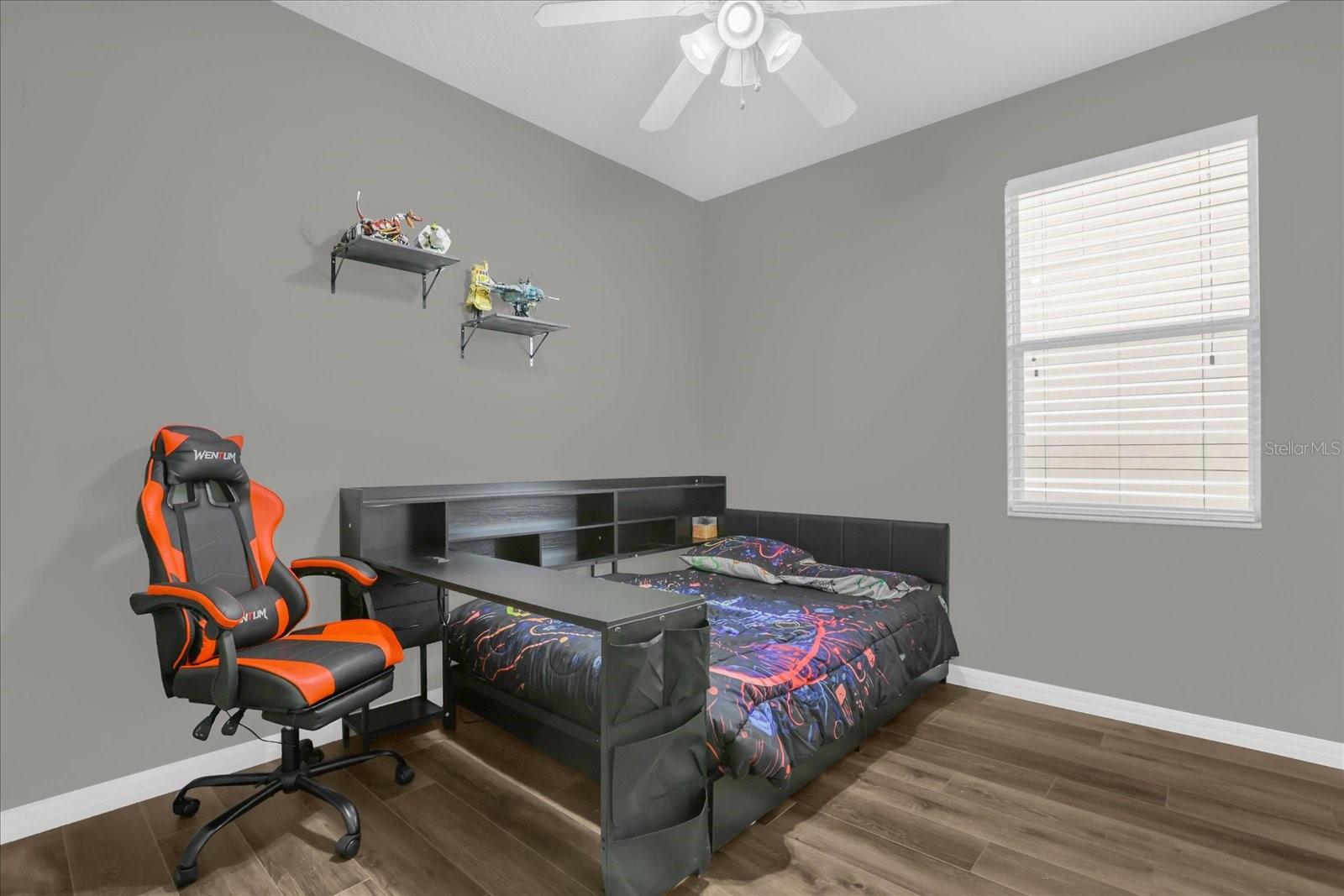 Image 19 of 38 For 235 Venetian Bay Circle