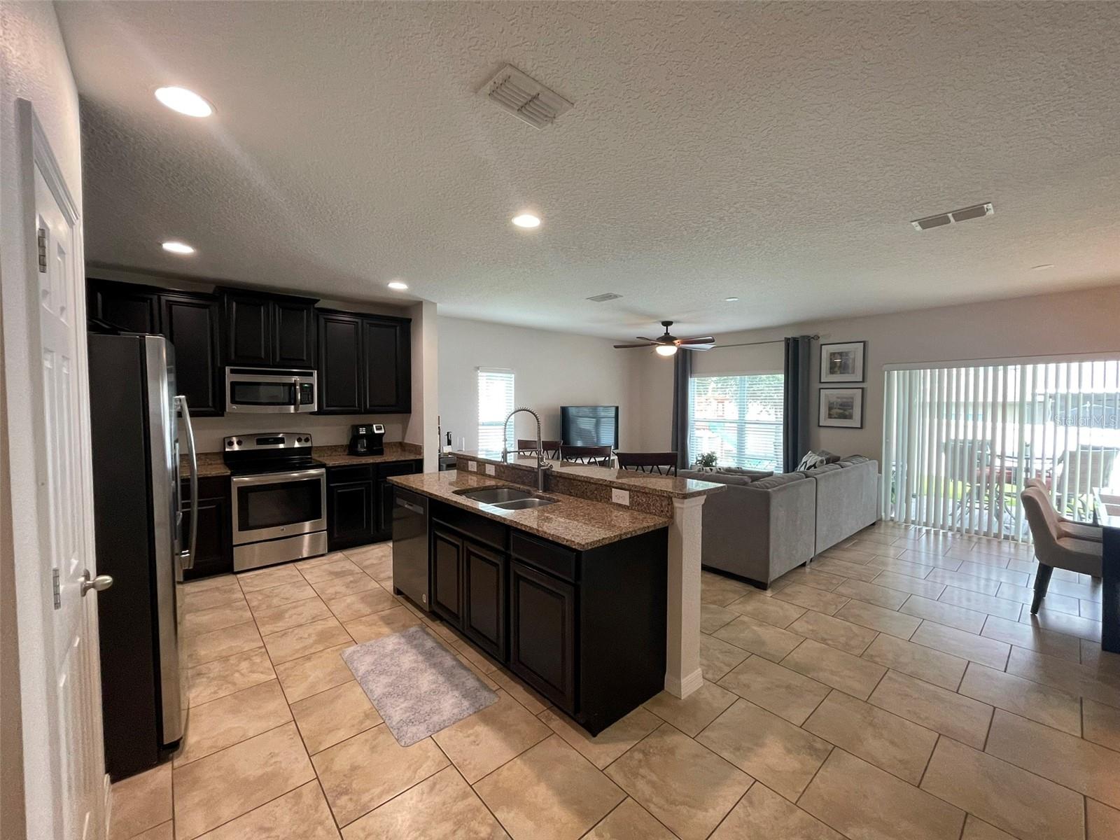 Image 15 of 34 For 9886 Lenox Street