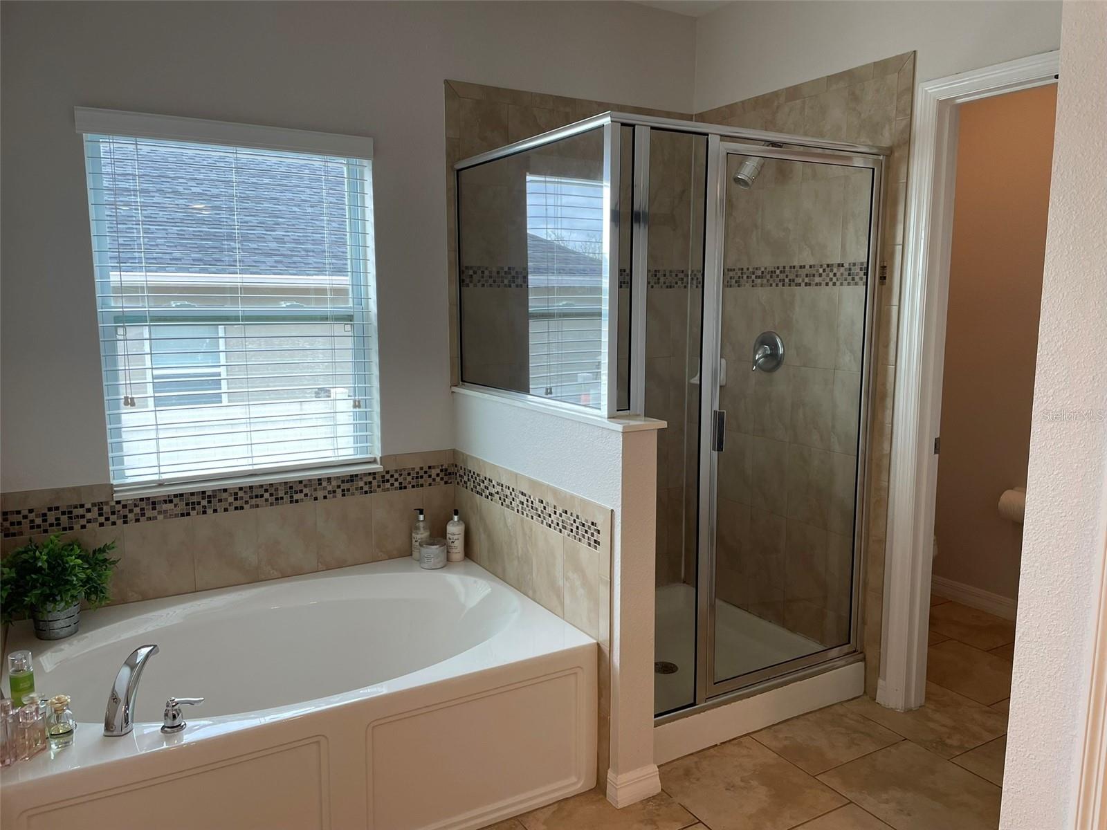 Image 25 of 34 For 9886 Lenox Street