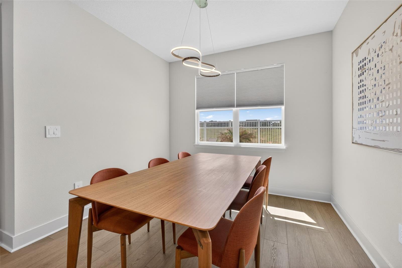 Listing photo id 20 for 9433 Emerald Berry Drive