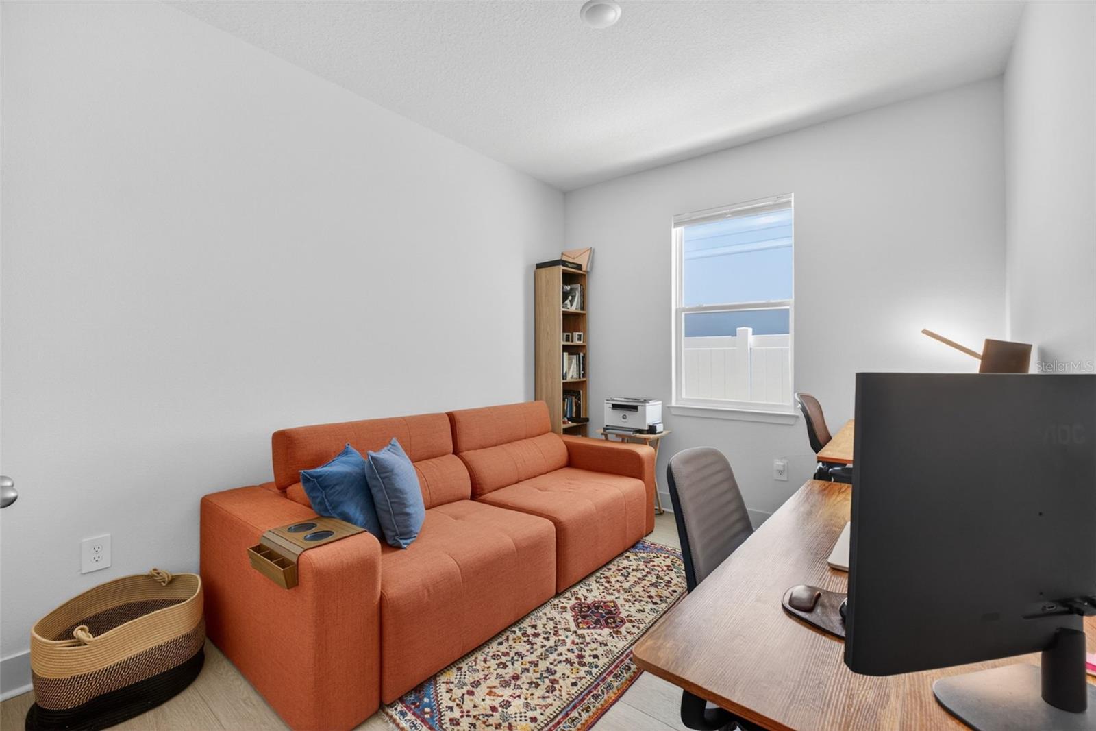 Listing photo id 22 for 9433 Emerald Berry Drive