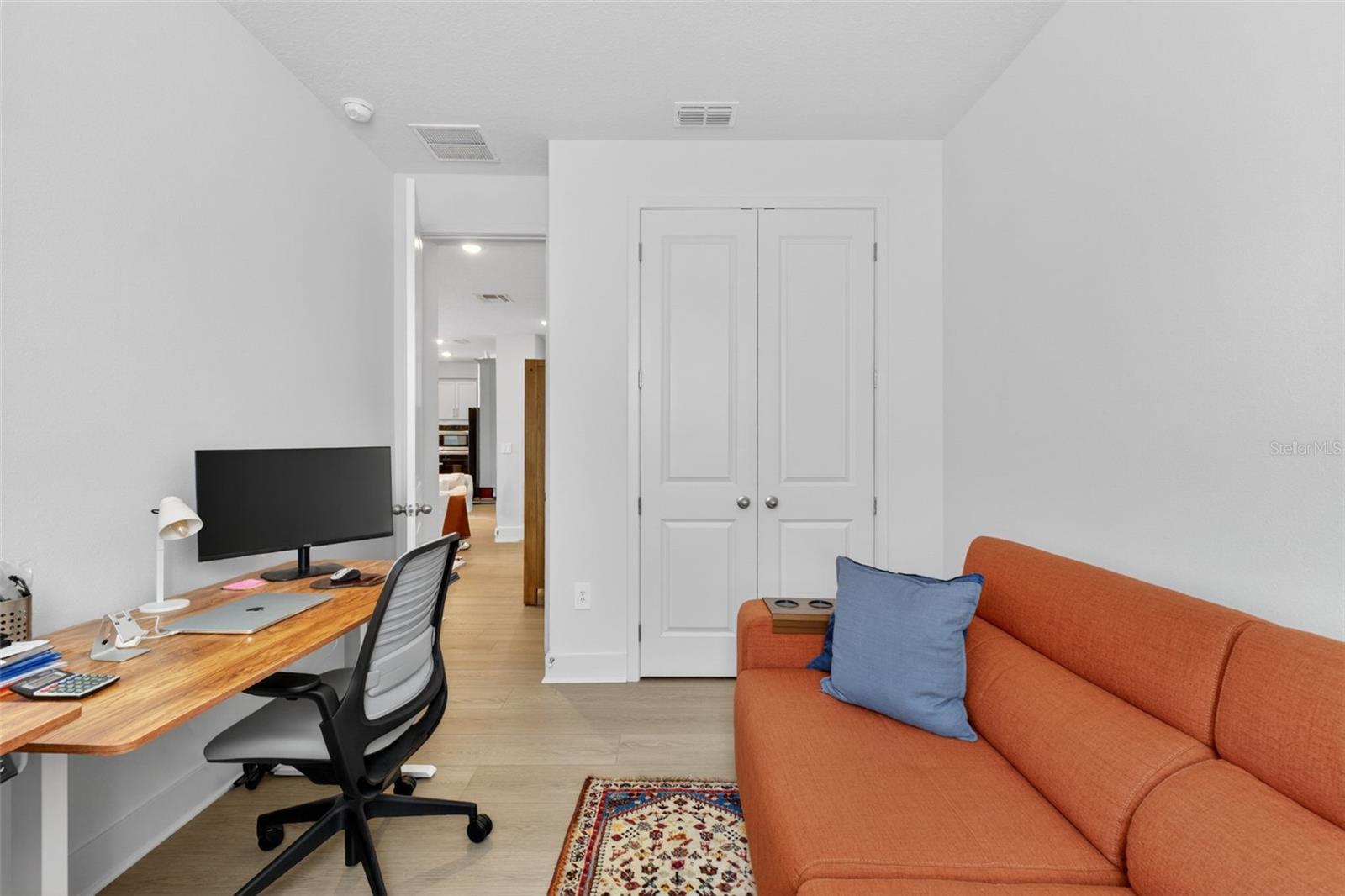 Listing photo id 24 for 9433 Emerald Berry Drive