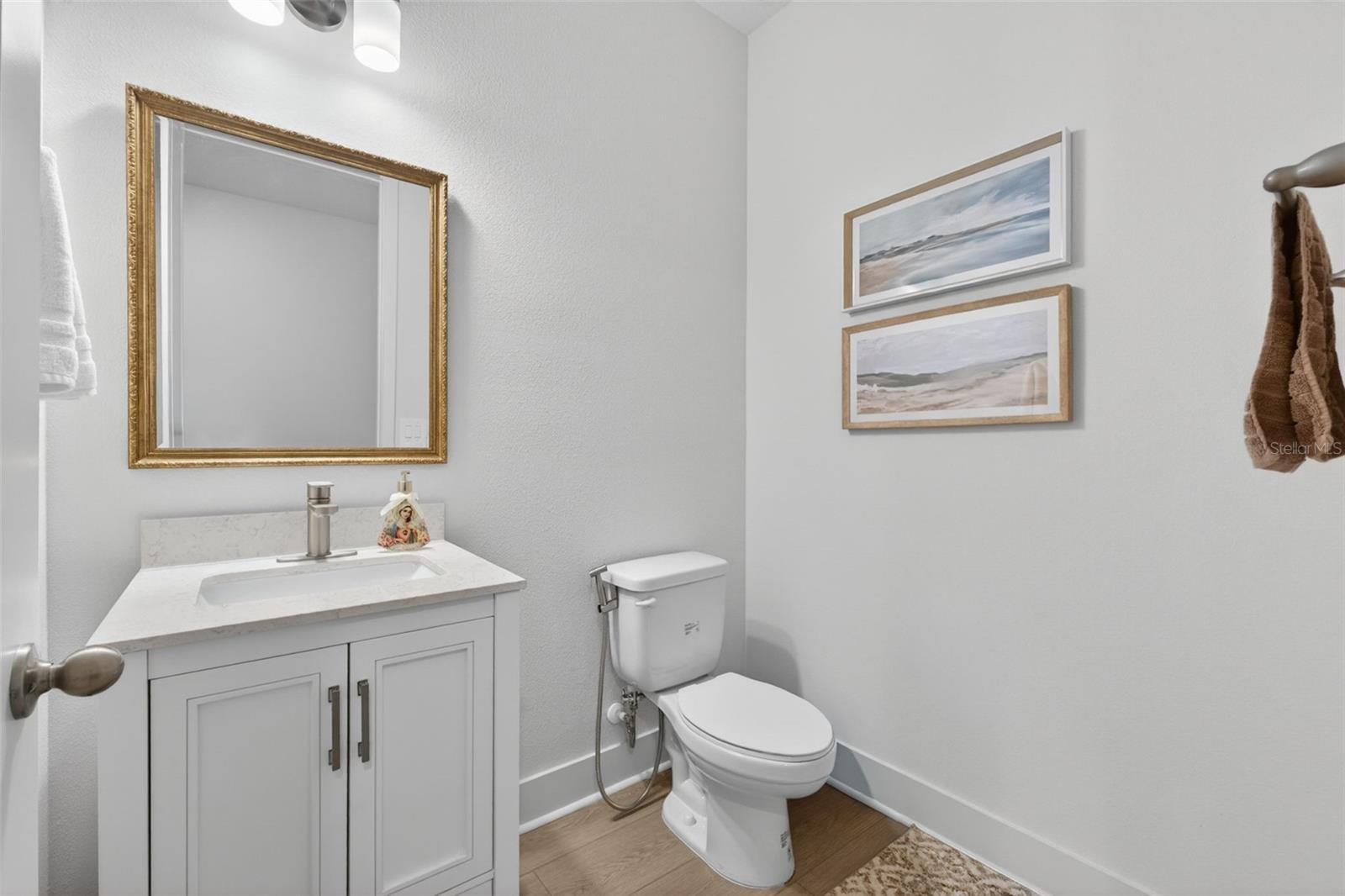 Listing photo id 25 for 9433 Emerald Berry Drive