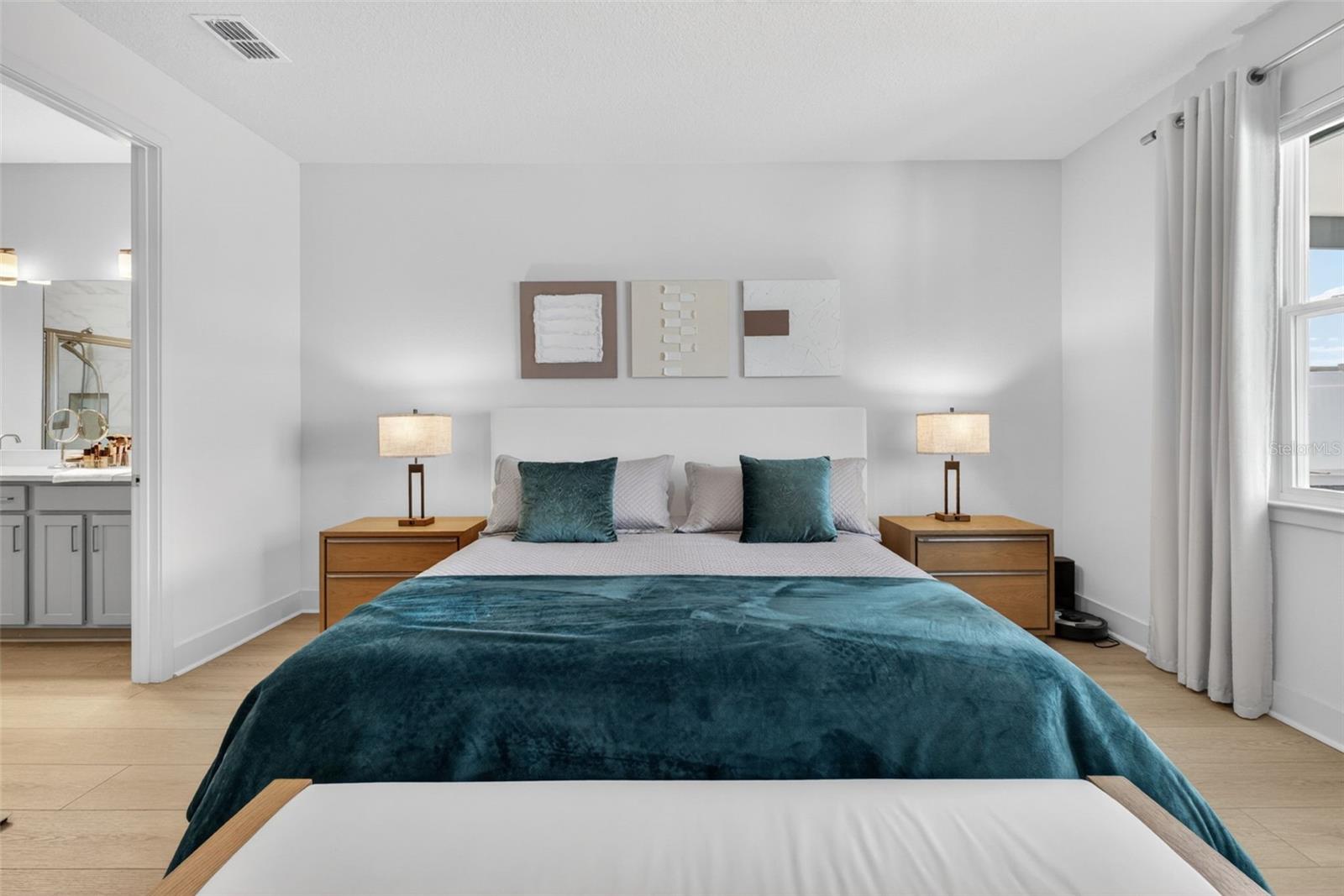 Listing photo id 28 for 9433 Emerald Berry Drive