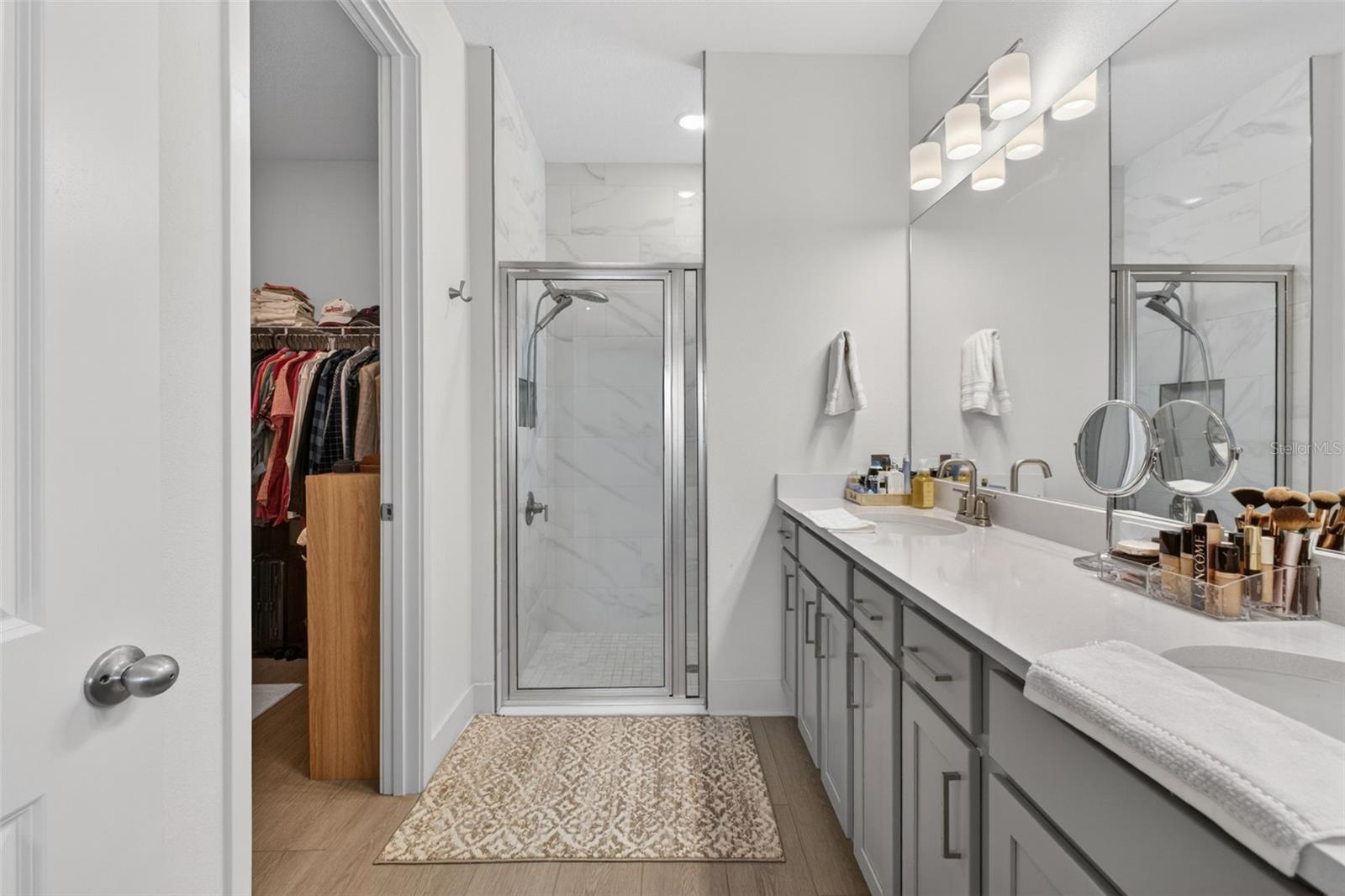 Listing photo id 31 for 9433 Emerald Berry Drive