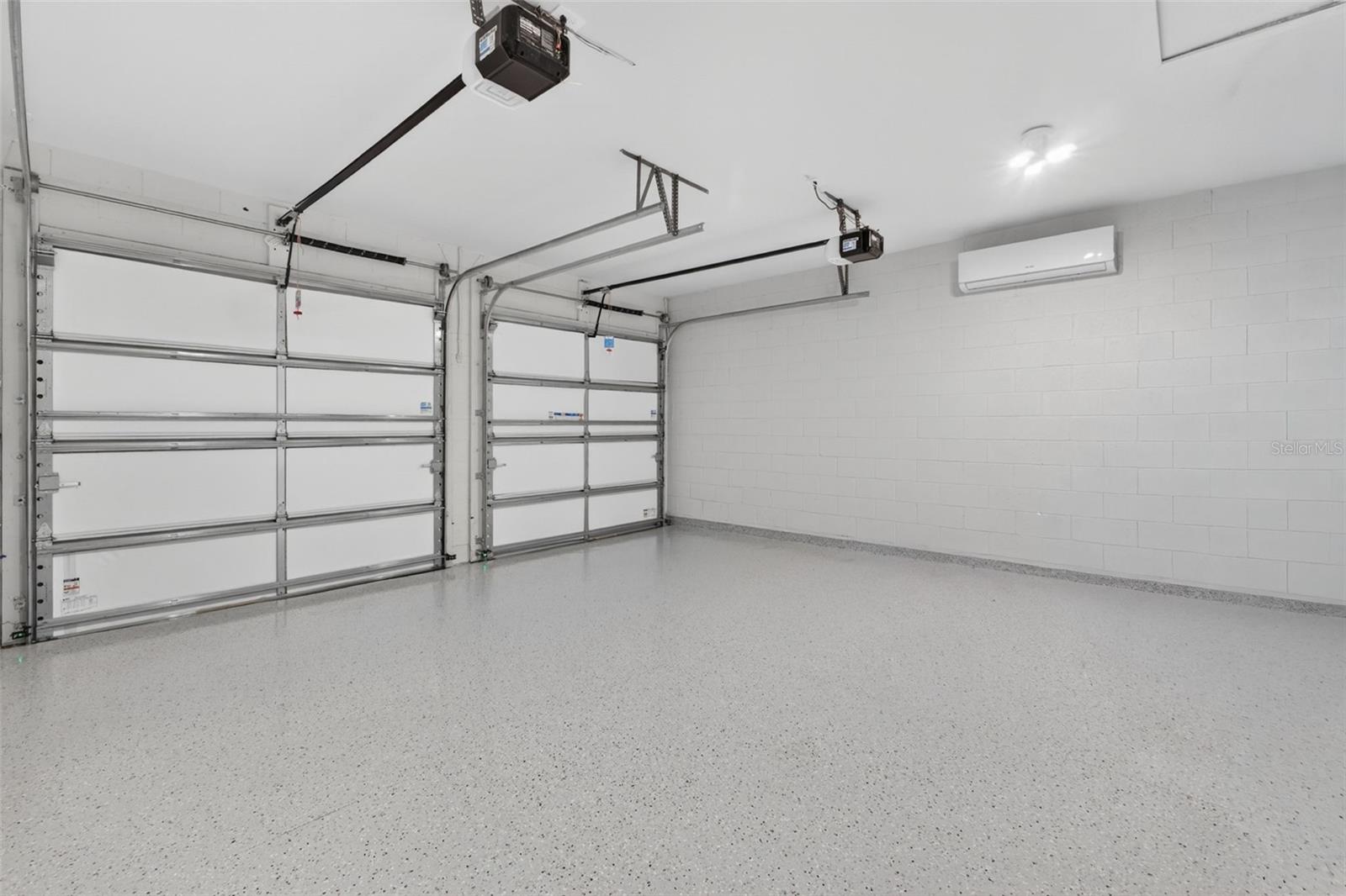 Listing photo id 48 for 9433 Emerald Berry Drive