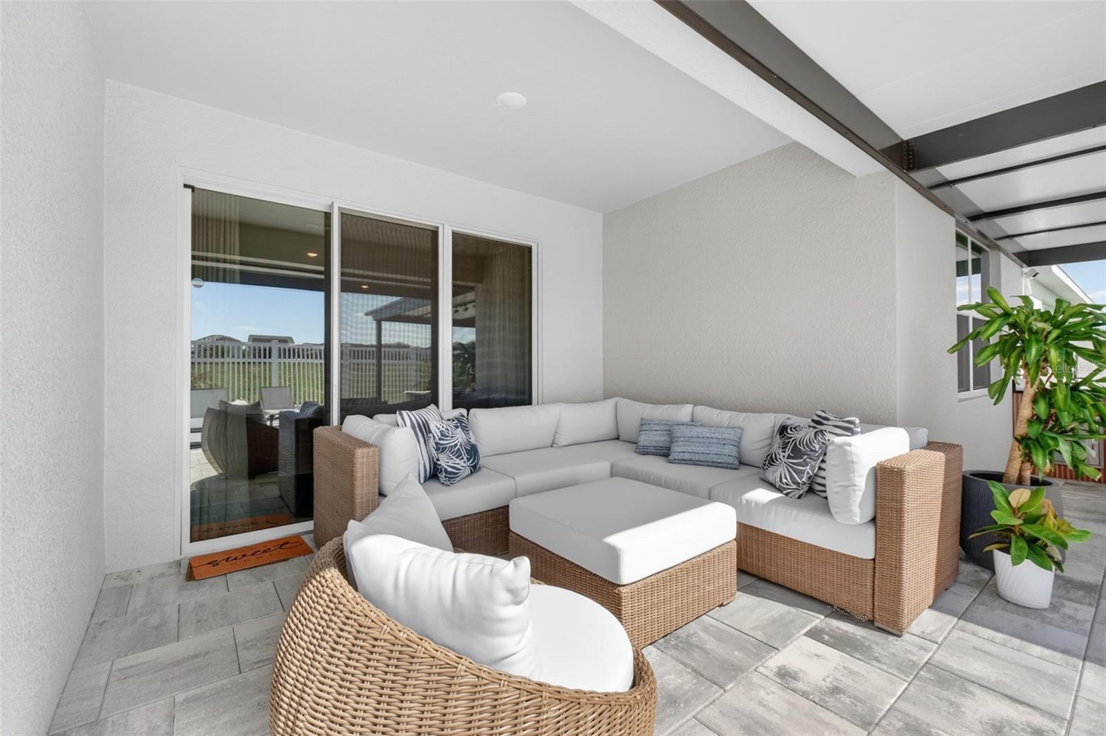 Listing photo id 49 for 9433 Emerald Berry Drive