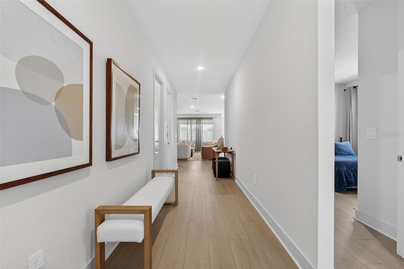 Listing photo id 6 for 9433 Emerald Berry Drive