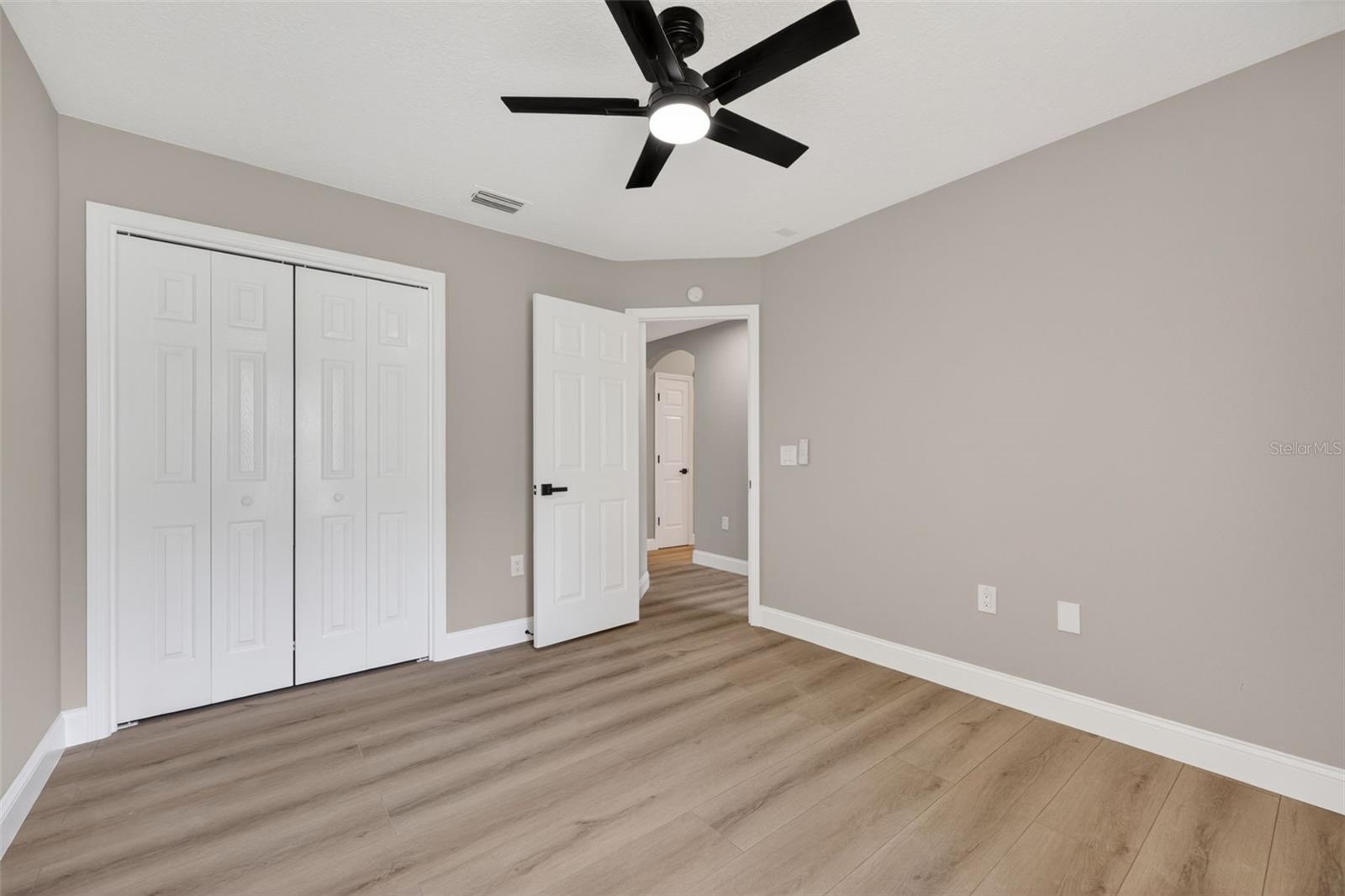 Image 15 of 35 For 14818 Heronglen Drive