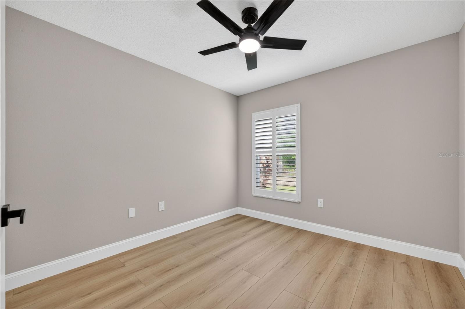 Image 19 of 35 For 14818 Heronglen Drive