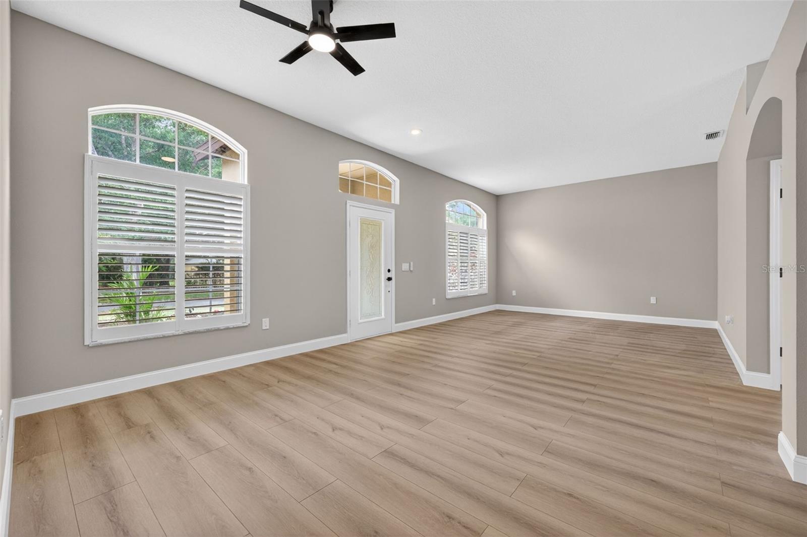 Image 7 of 35 For 14818 Heronglen Drive