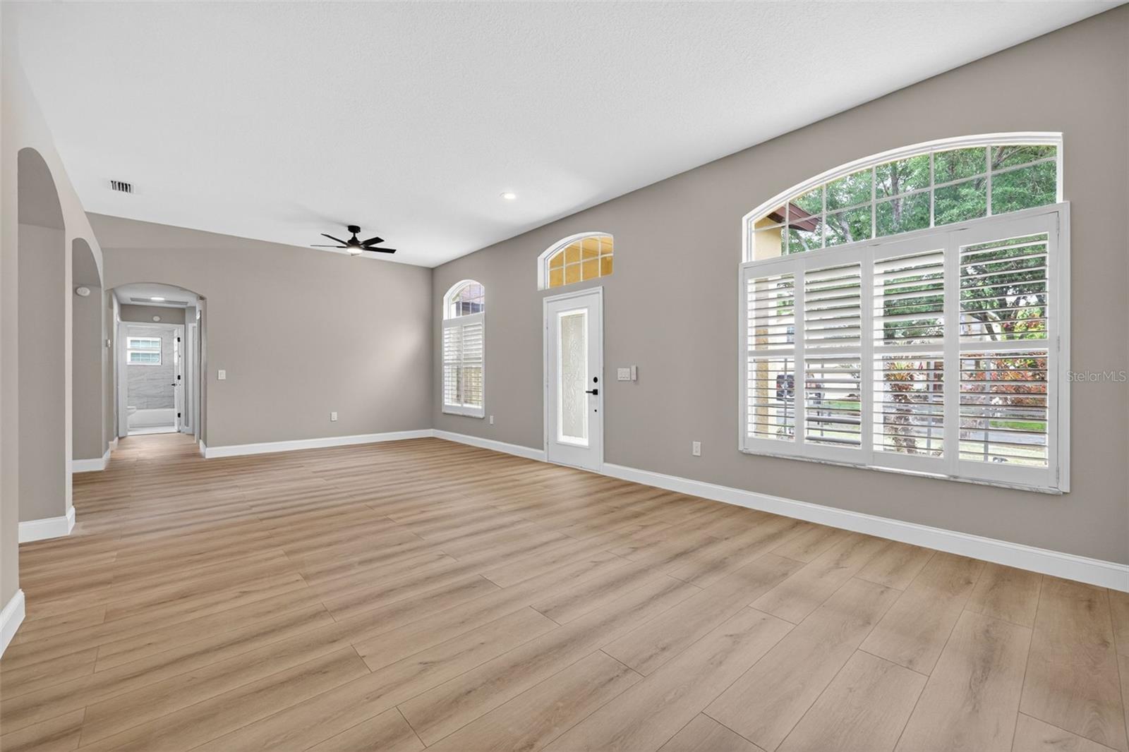 Image 8 of 35 For 14818 Heronglen Drive