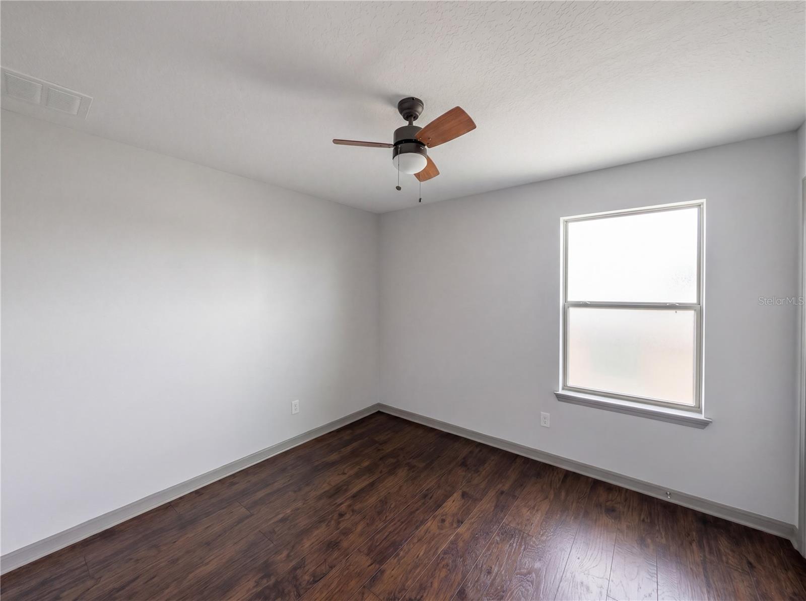 Image 13 of 23 For 4644 Doral Park Avenue