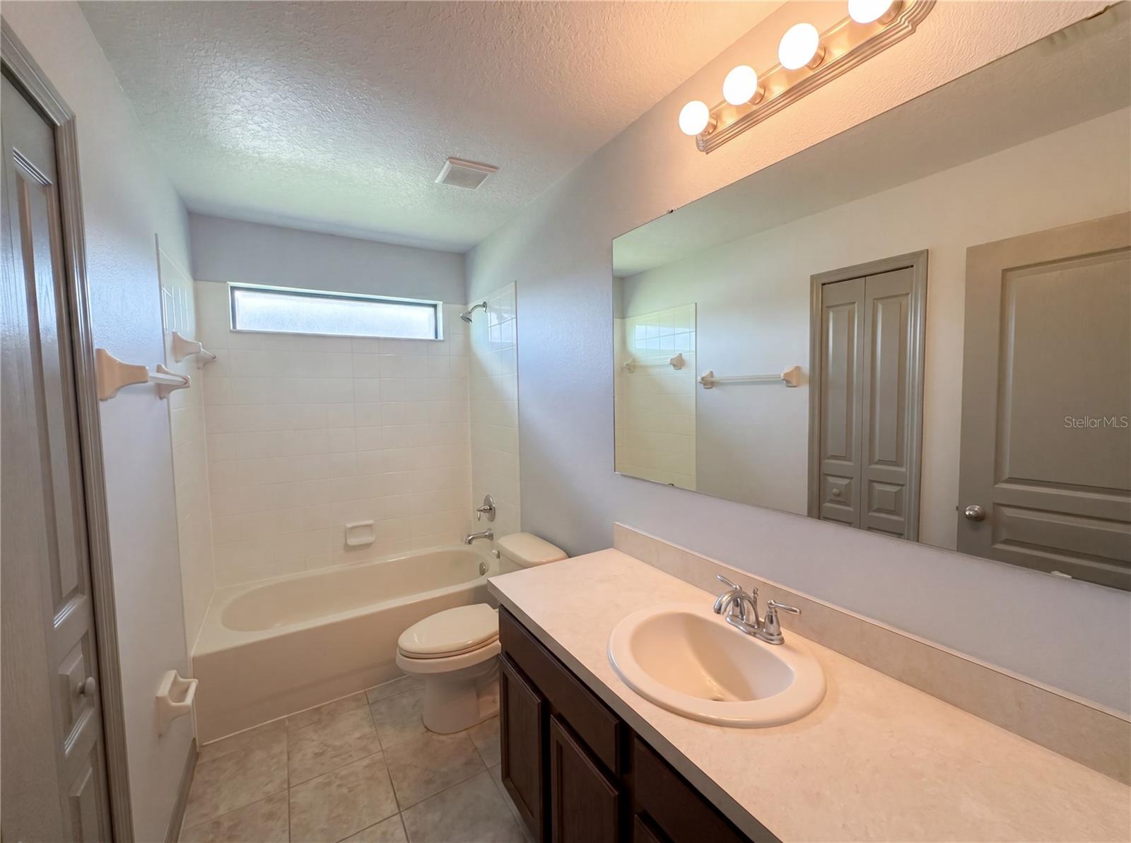 Image 14 of 23 For 4644 Doral Park Avenue
