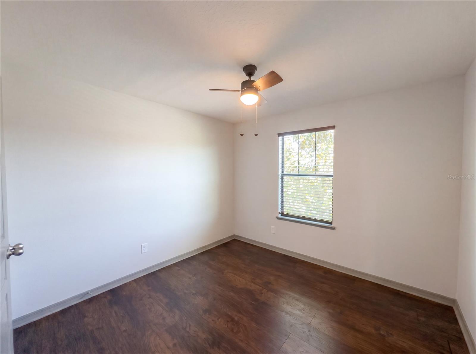 Image 15 of 23 For 4644 Doral Park Avenue