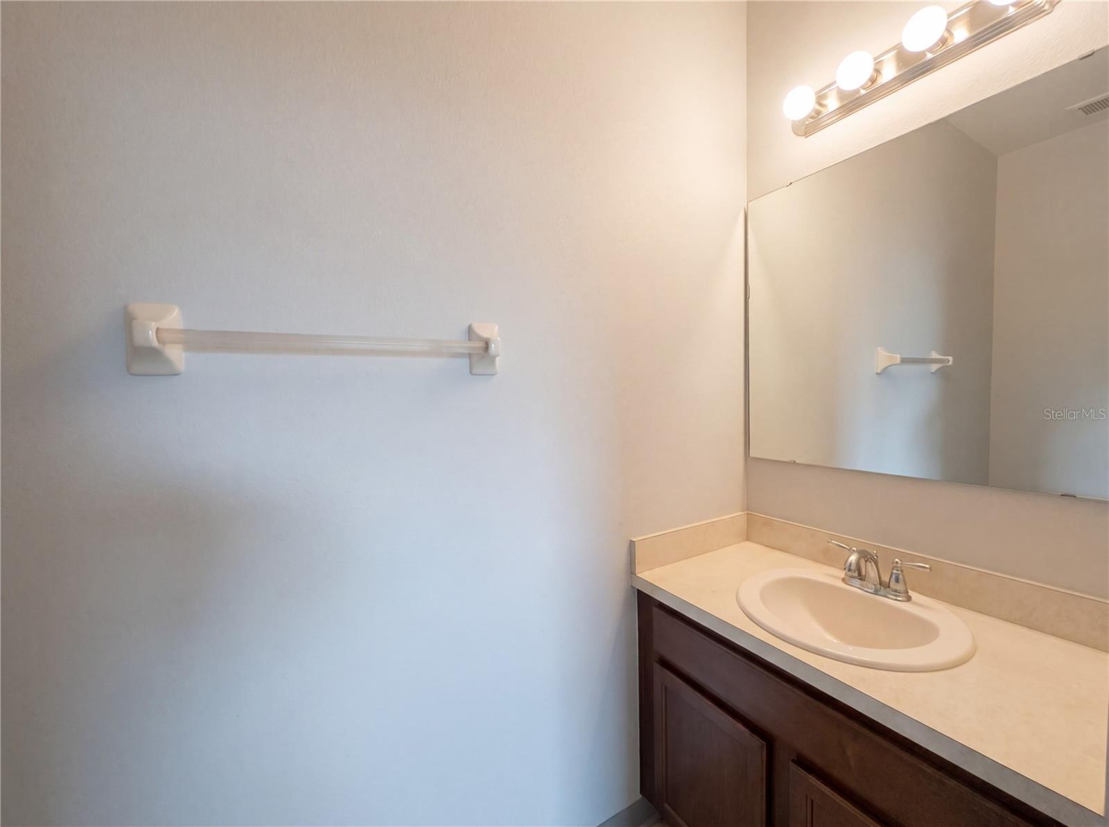 Image 16 of 23 For 4644 Doral Park Avenue