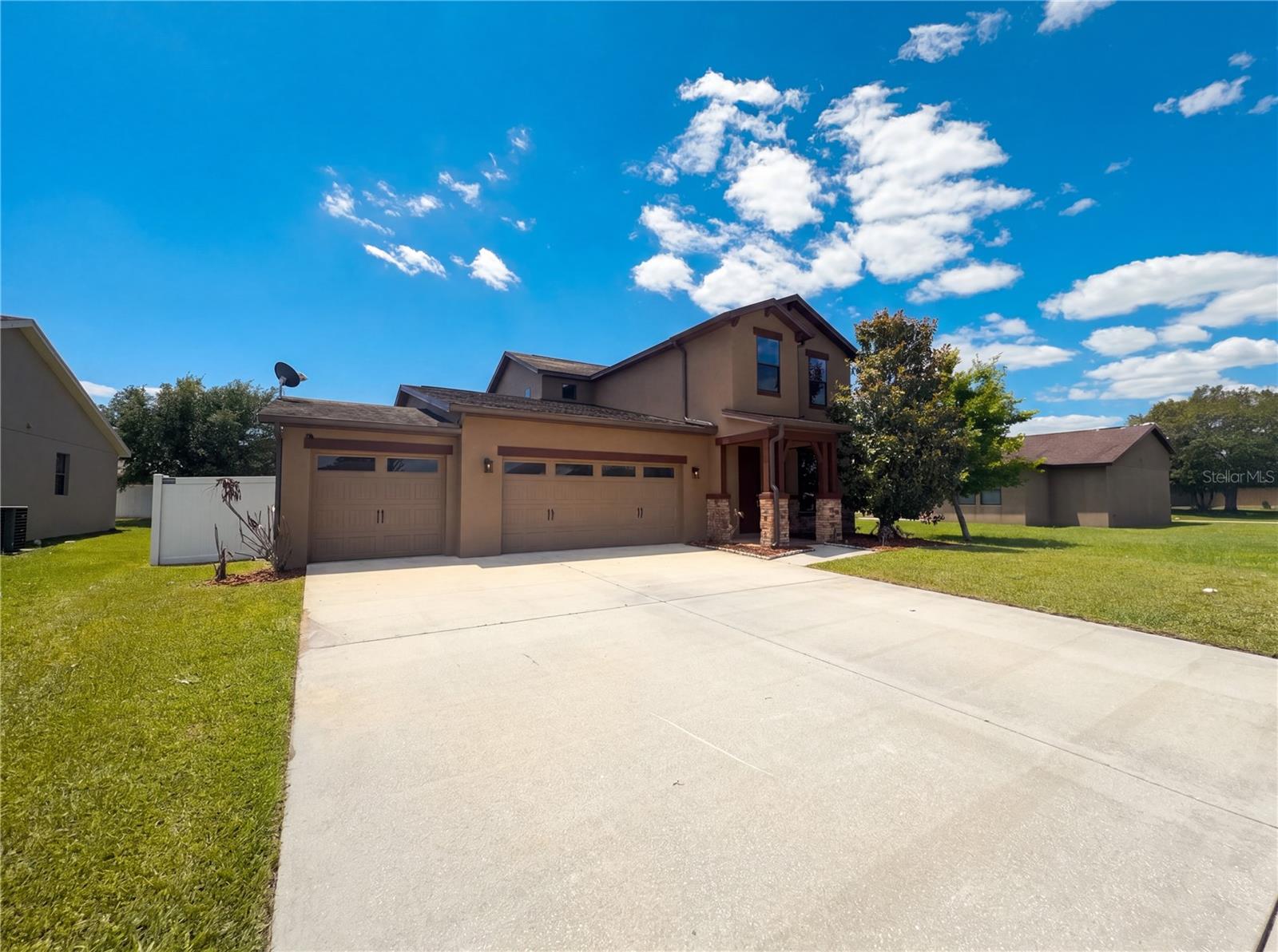 Image 22 of 23 For 4644 Doral Park Avenue