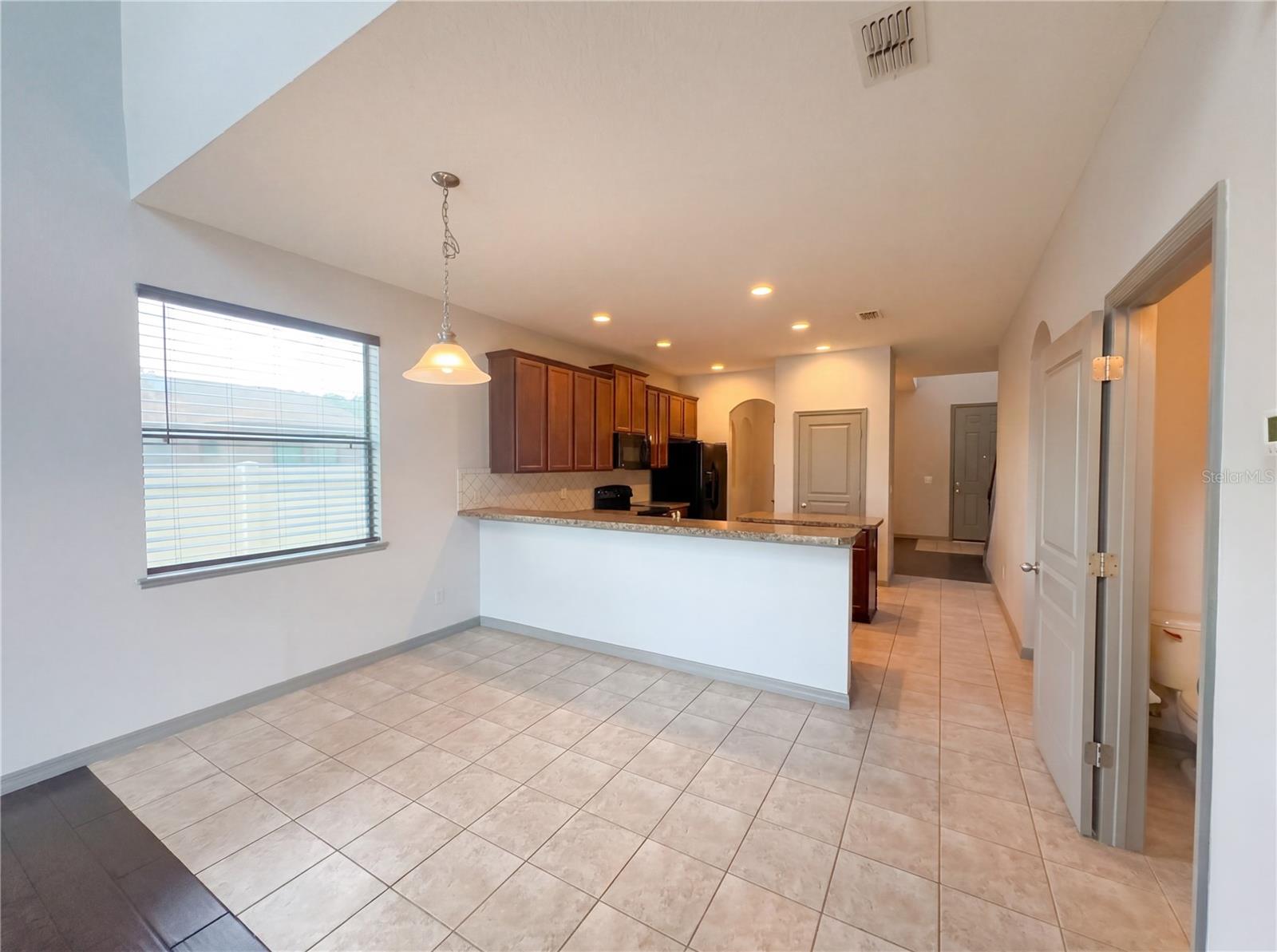 Image 6 of 23 For 4644 Doral Park Avenue
