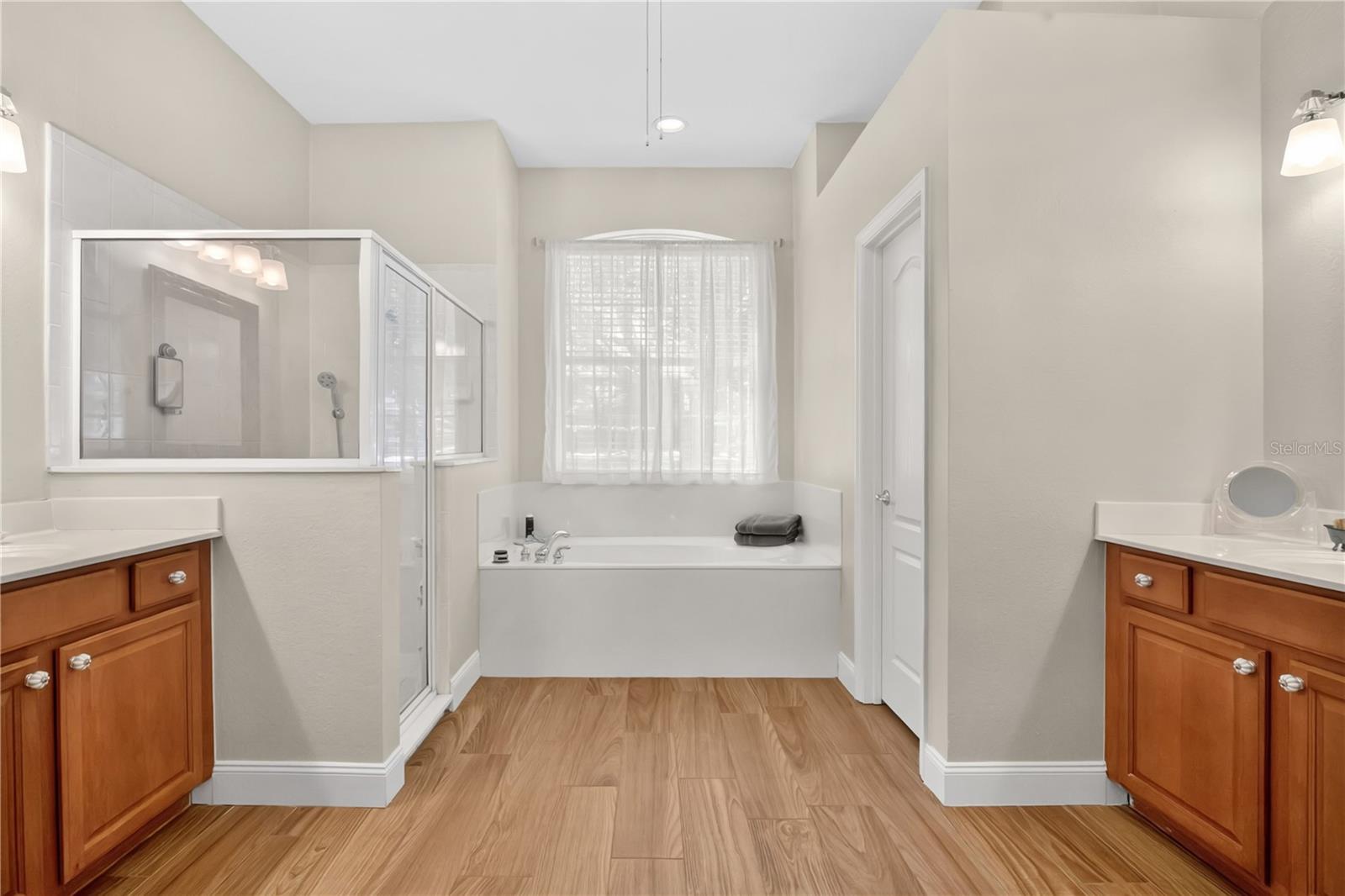 Image 21 of 58 For 9639 Westover Club Circle