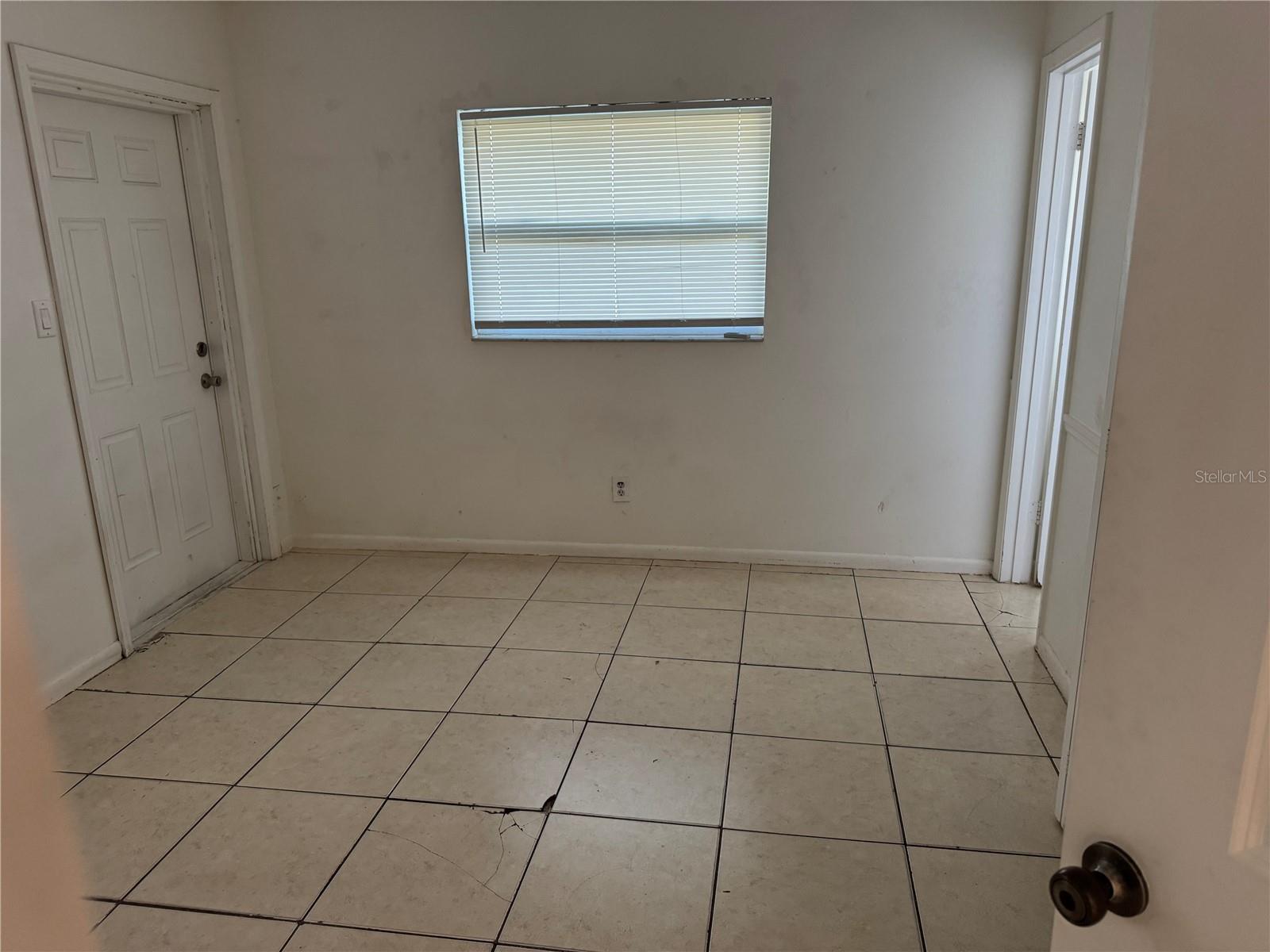 Image 11 of 12 For 126 Willow Avenue