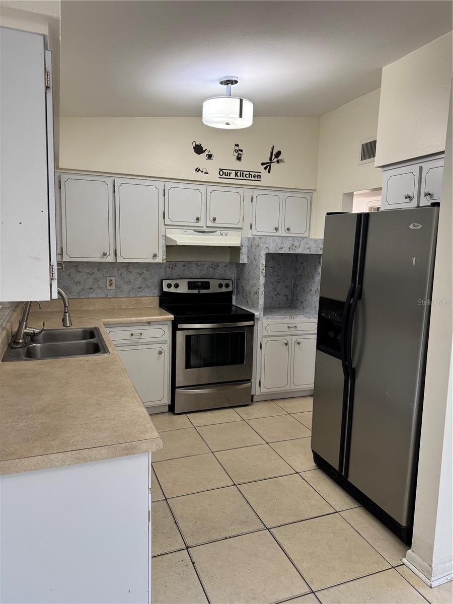 Image 6 of 12 For 126 Willow Avenue