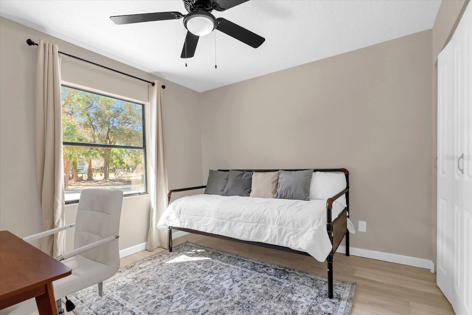 Image 16 of 27 For 4840 Mango Avenue