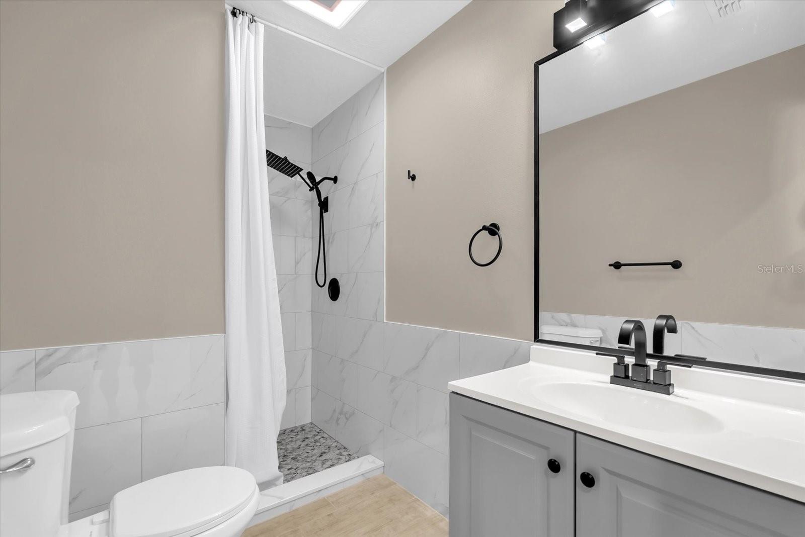 Image 18 of 27 For 4840 Mango Avenue