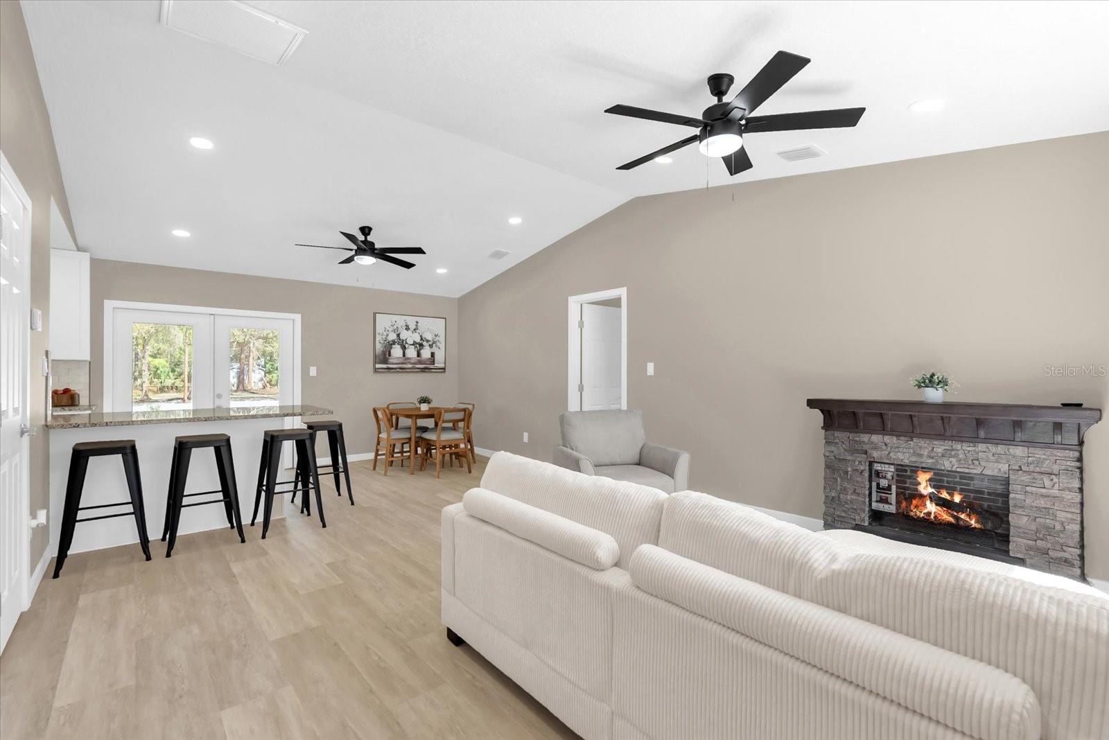 Image 7 of 27 For 4840 Mango Avenue