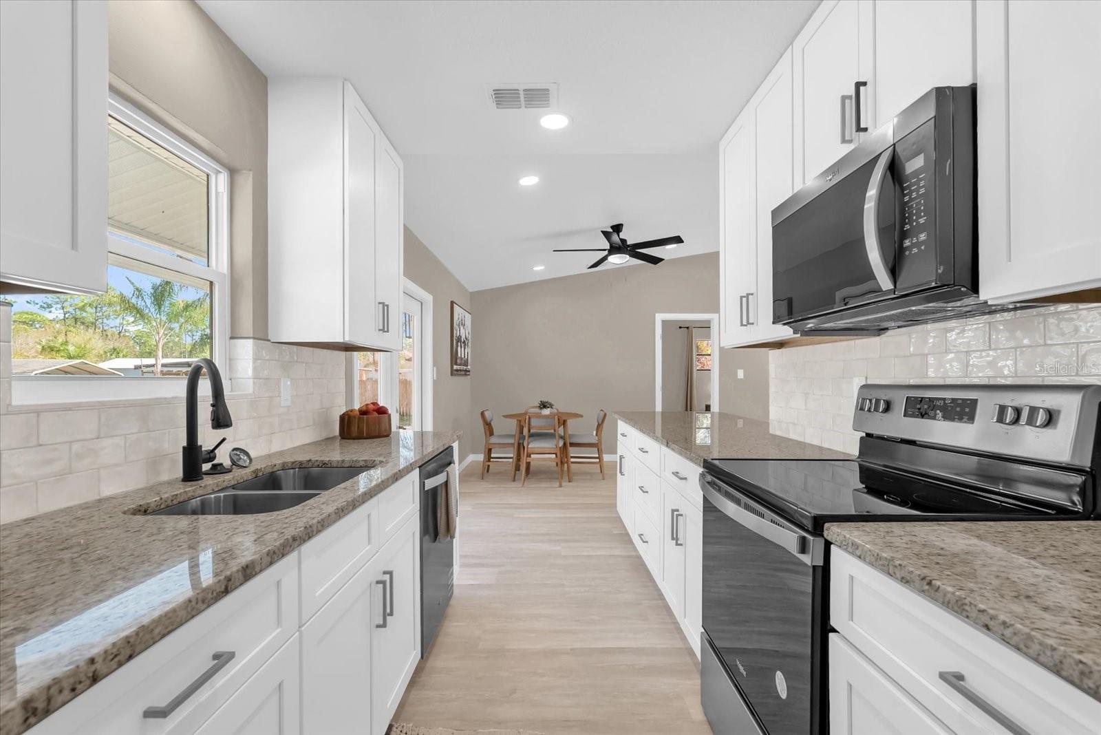 Image 8 of 27 For 4840 Mango Avenue