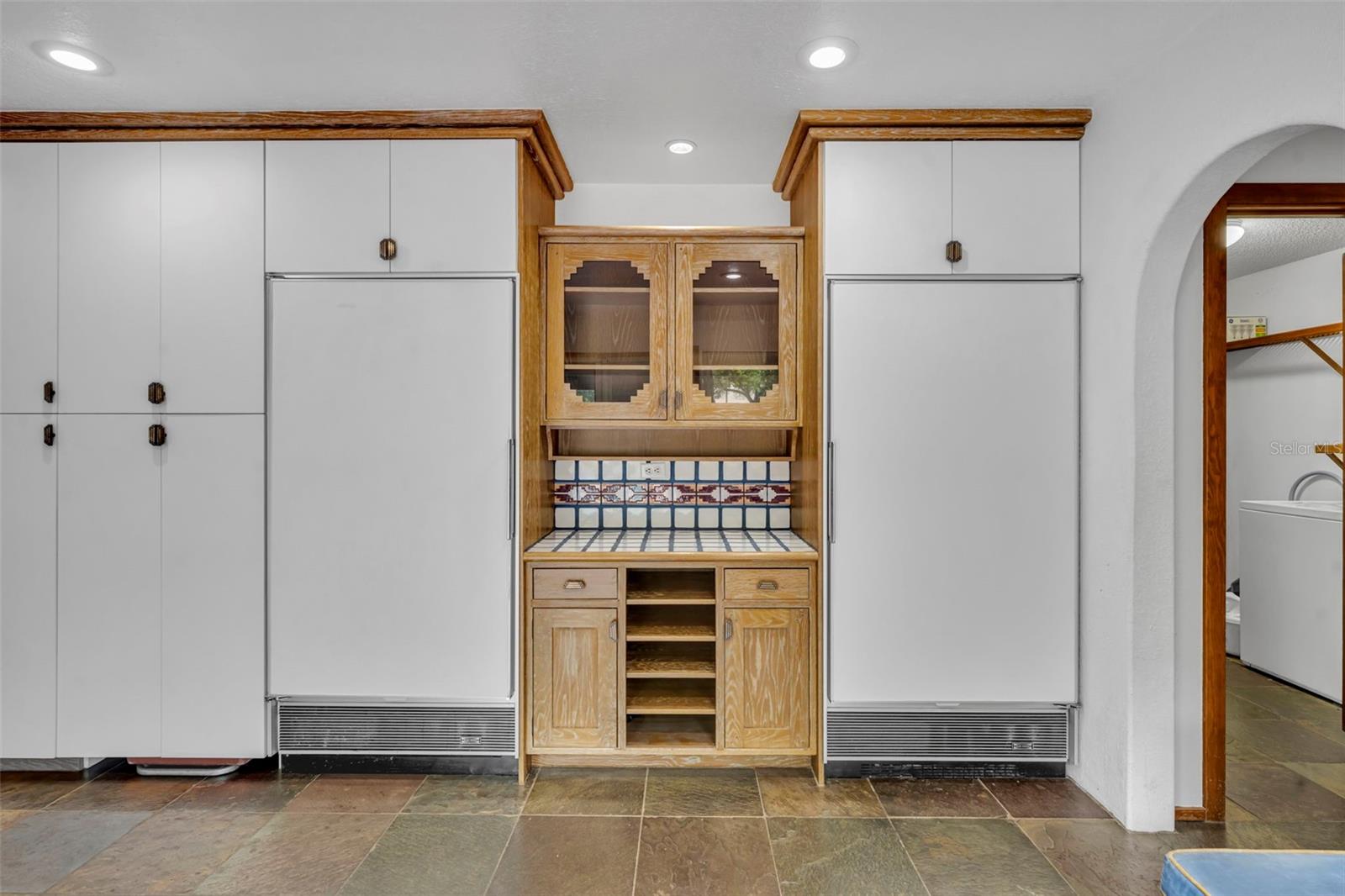 Image 25 of 53 For 1001 Versailles Court