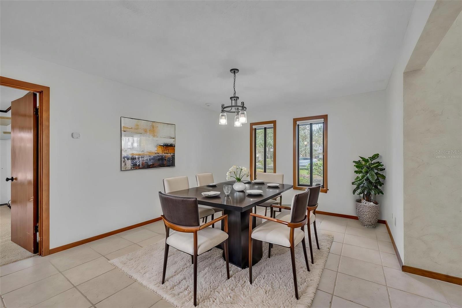 Image 29 of 53 For 1001 Versailles Court