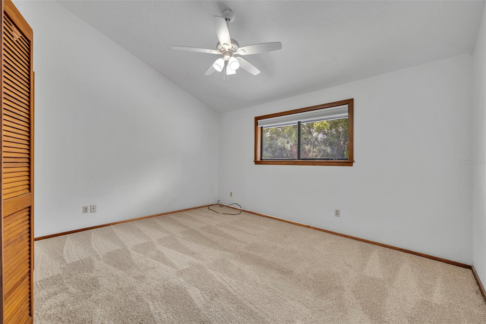 Image 35 of 53 For 1001 Versailles Court