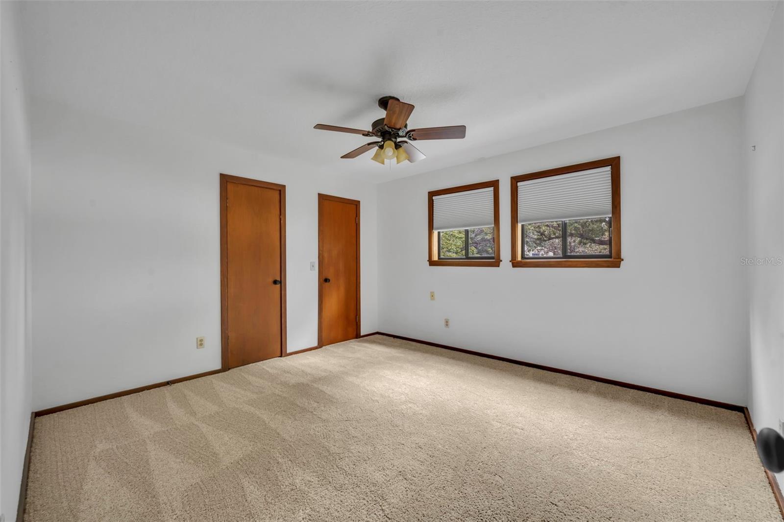 Image 37 of 53 For 1001 Versailles Court