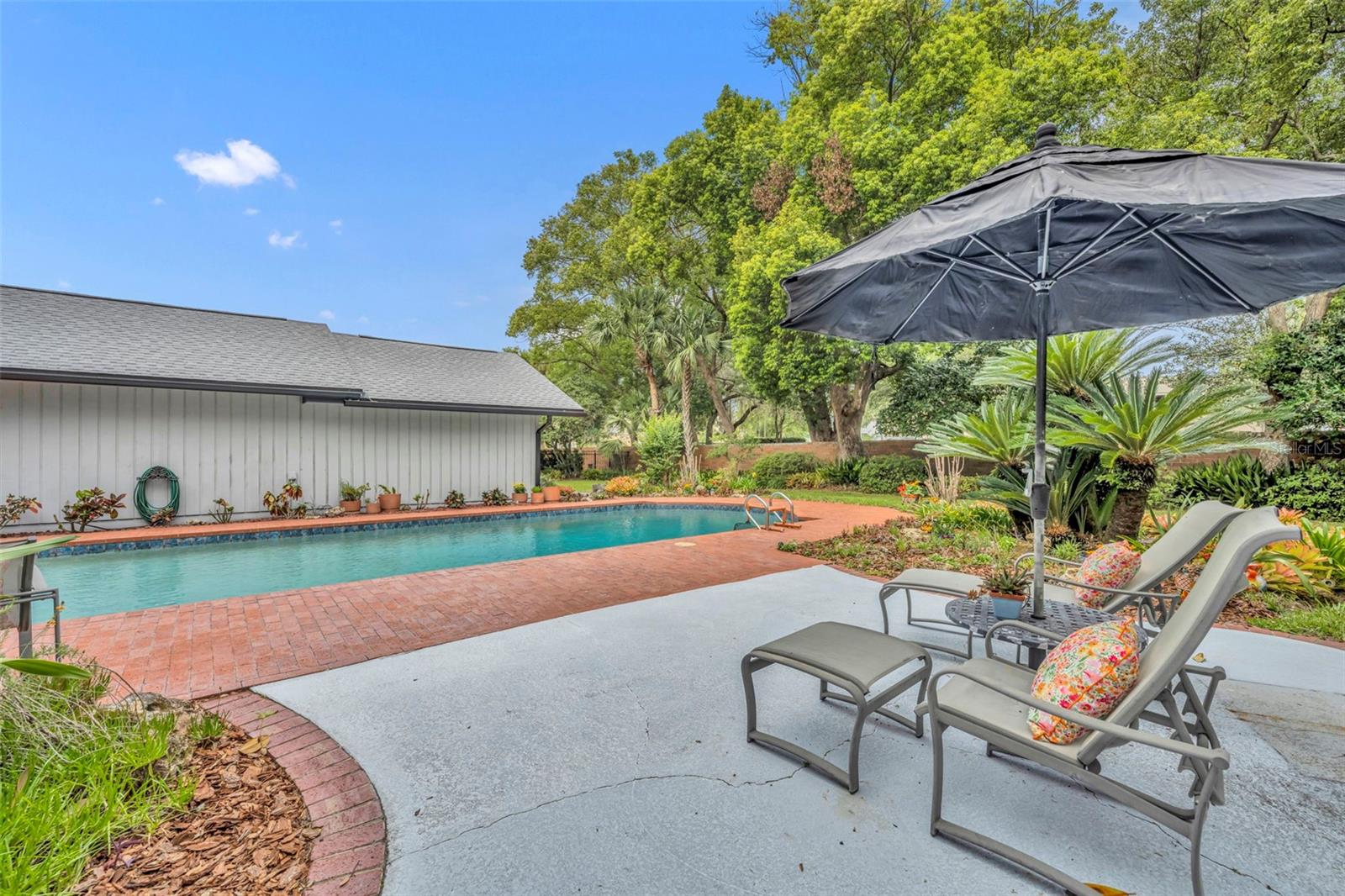 Image 42 of 53 For 1001 Versailles Court