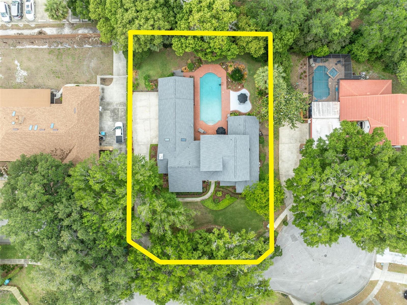 Image 48 of 53 For 1001 Versailles Court