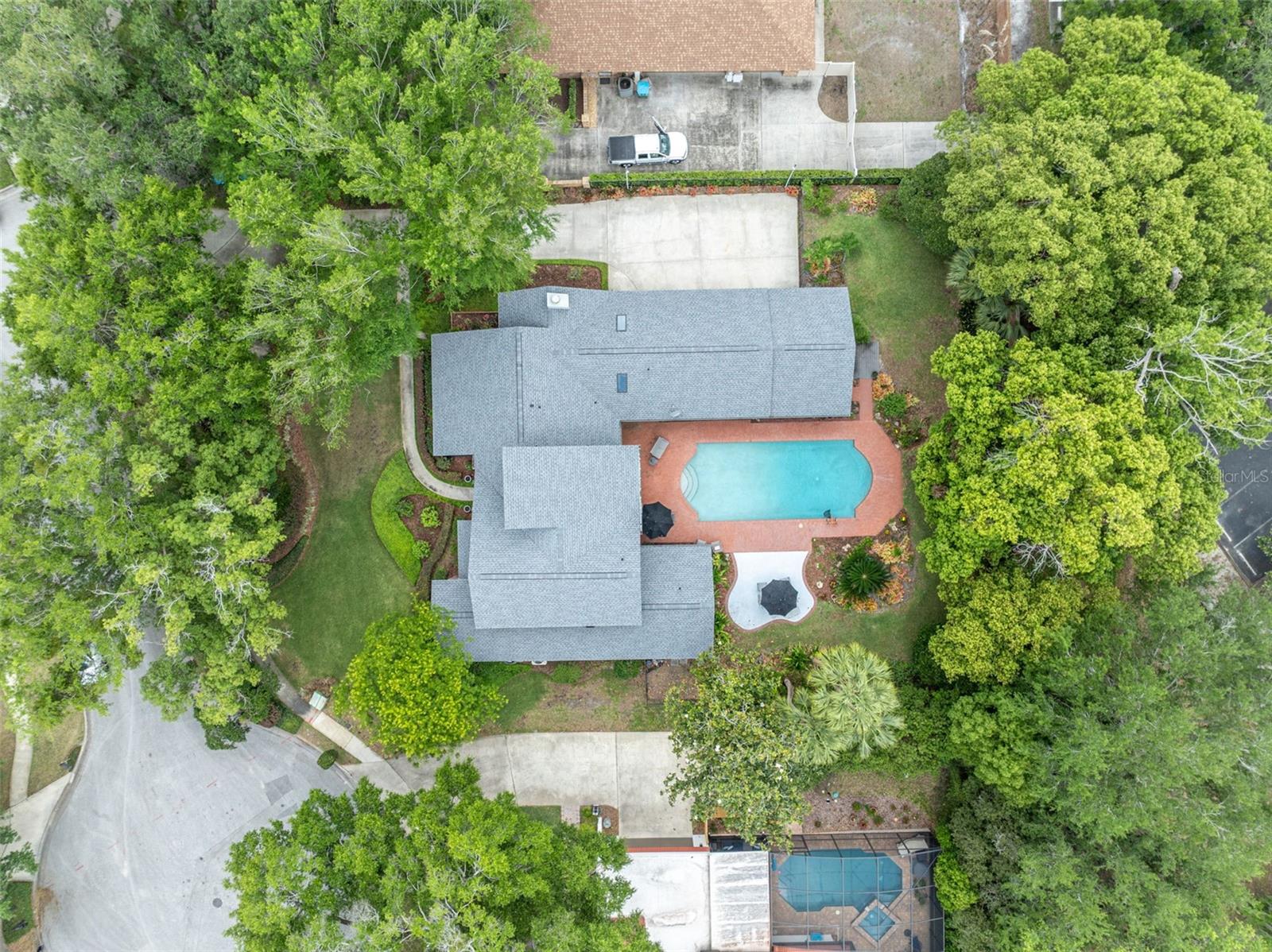 Image 49 of 53 For 1001 Versailles Court