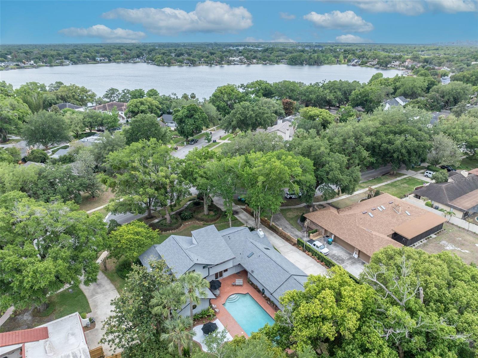 Image 50 of 53 For 1001 Versailles Court