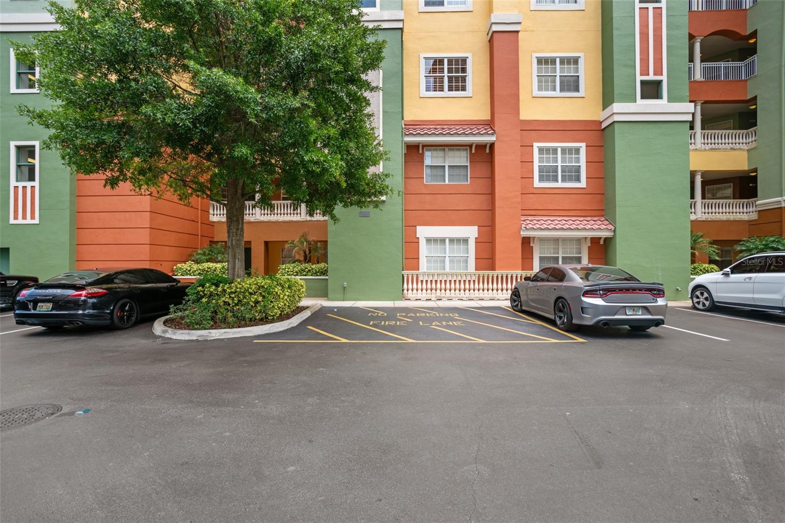 Listing photo id 1 for 8743 The Esplanade  24
