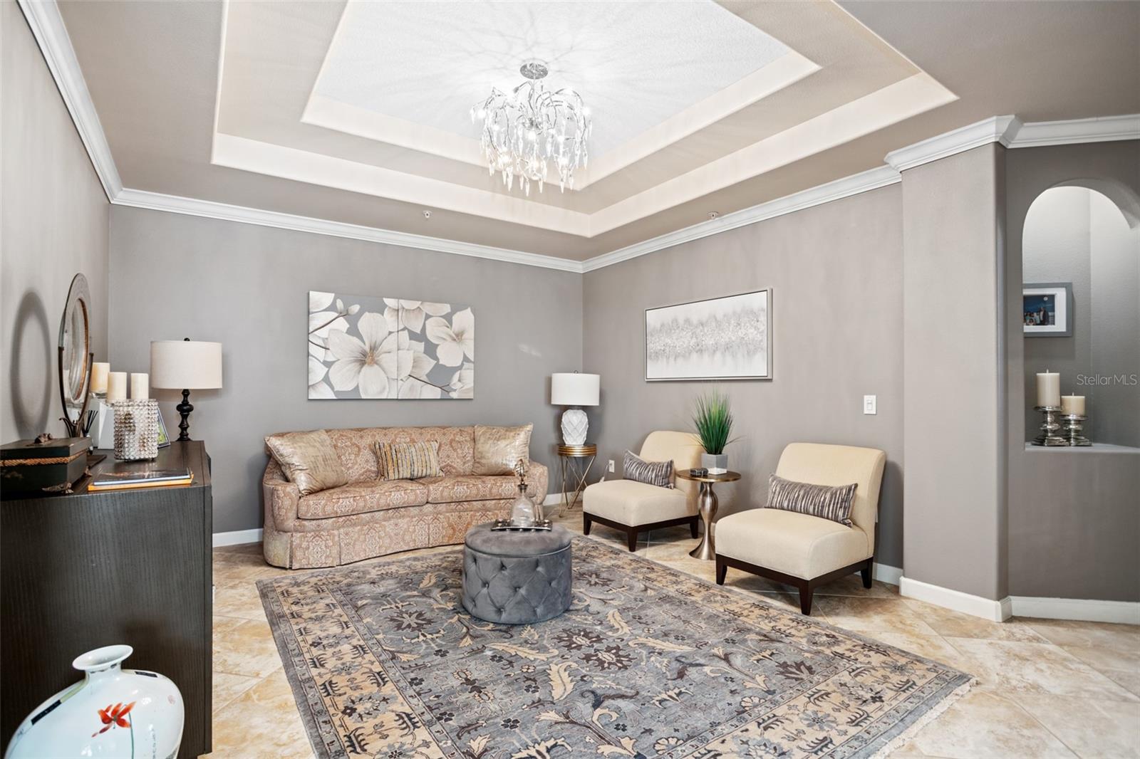 Listing photo id 7 for 8743 The Esplanade  24