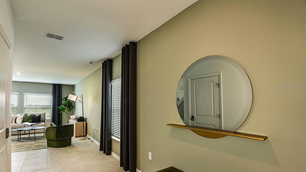 Listing photo id 17 for 764 Hazelwood Court