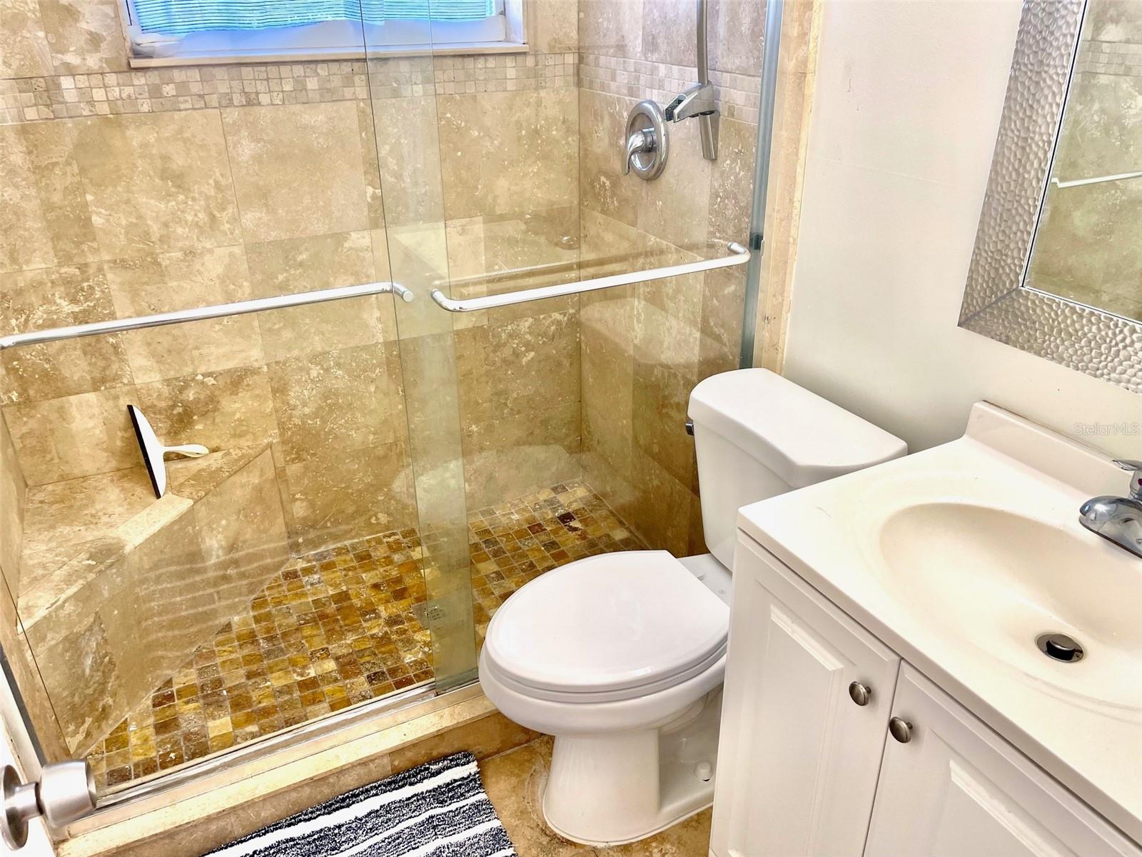 Image 11 of 13 For 2176 Crandon Avenue