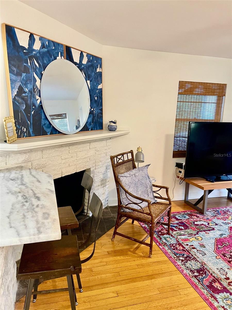 Image 4 of 13 For 2176 Crandon Avenue