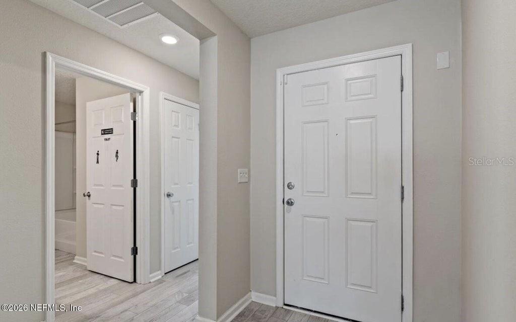 Image 5 of 38 For 3106 Hawks Hill Lane