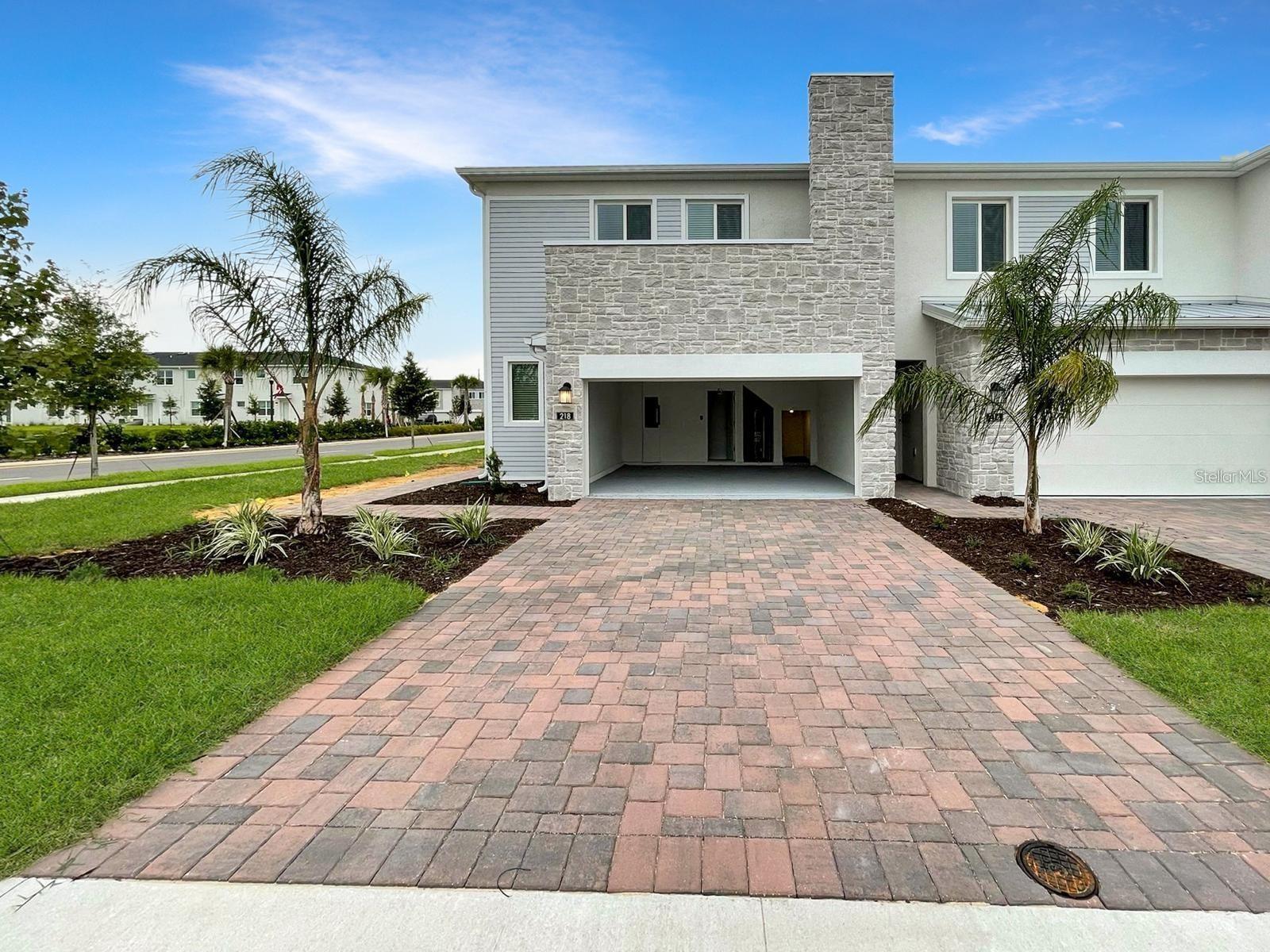 Image 4 of 22 For 218 Nine Iron Drive