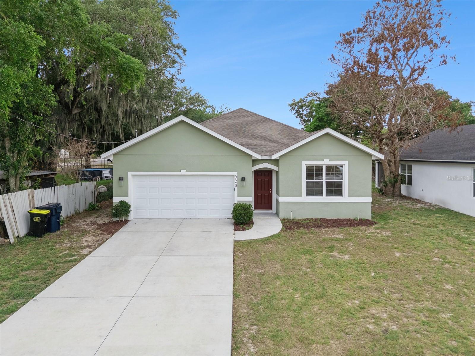 Listing photo id 0 for 520 Lemon Street