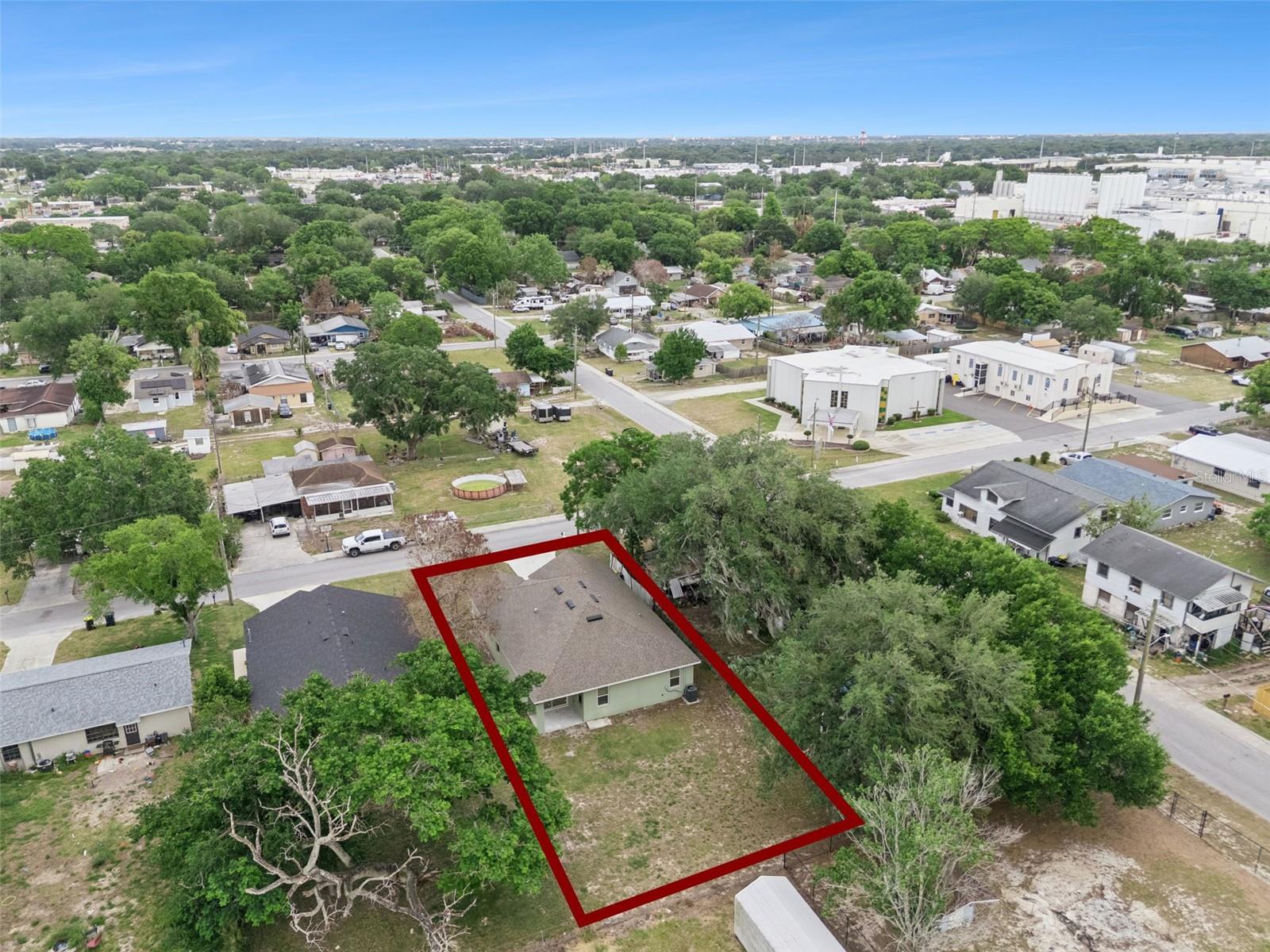 Listing photo id 30 for 520 Lemon Street
