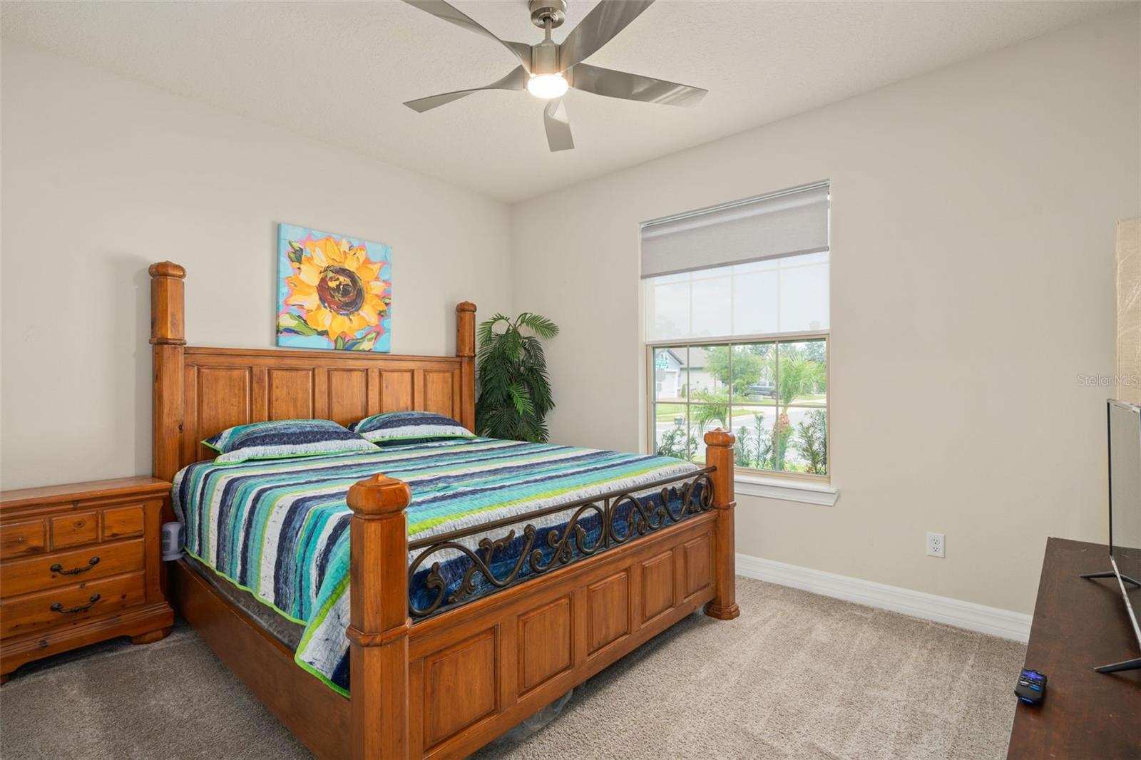 Image 11 of 33 For 284 Island Sound Court